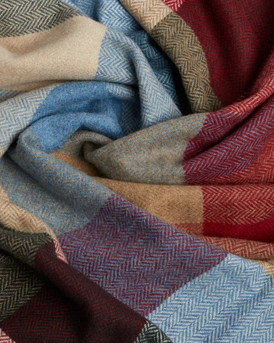 Foxford Throws & Blankets Woodland Avenue | Lambswool Throw