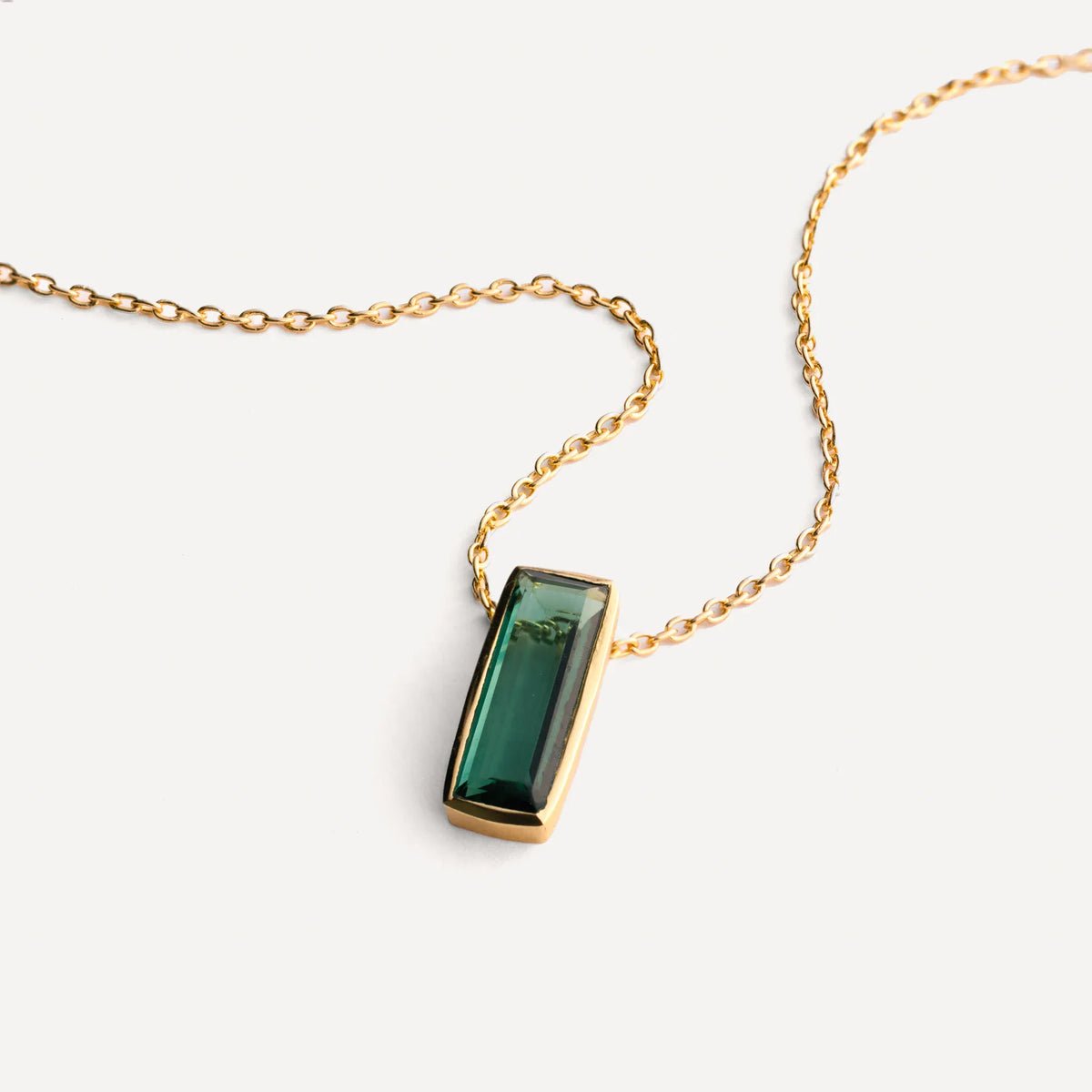Juvi Pendants/Necklaces Manhattan Pendant Necklace | Green Tourmaline & Gold Vermeil