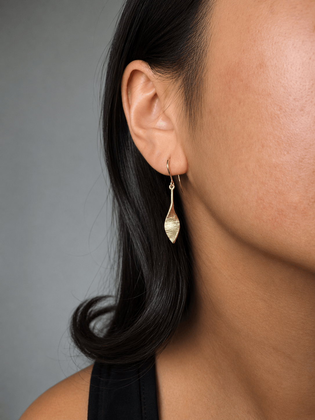 Martina Hamilton Earrings Bean Rí | 9ct Solid Gold Loose Drop Earrings Medium