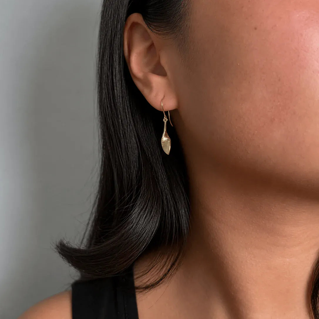 Martina Hamilton Earrings Bean Rí | 9ct Solid Gold Loose Drop Earrings Small