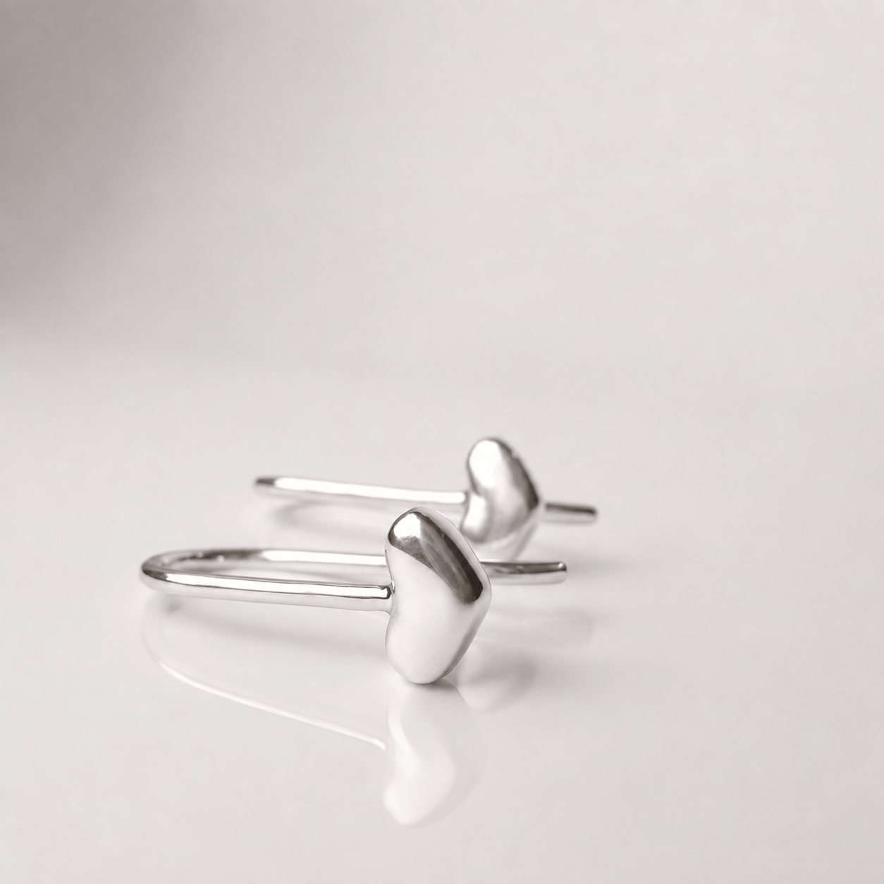 Martina Hamilton Earrings Ériu | Heart Silver Drop Earring Short