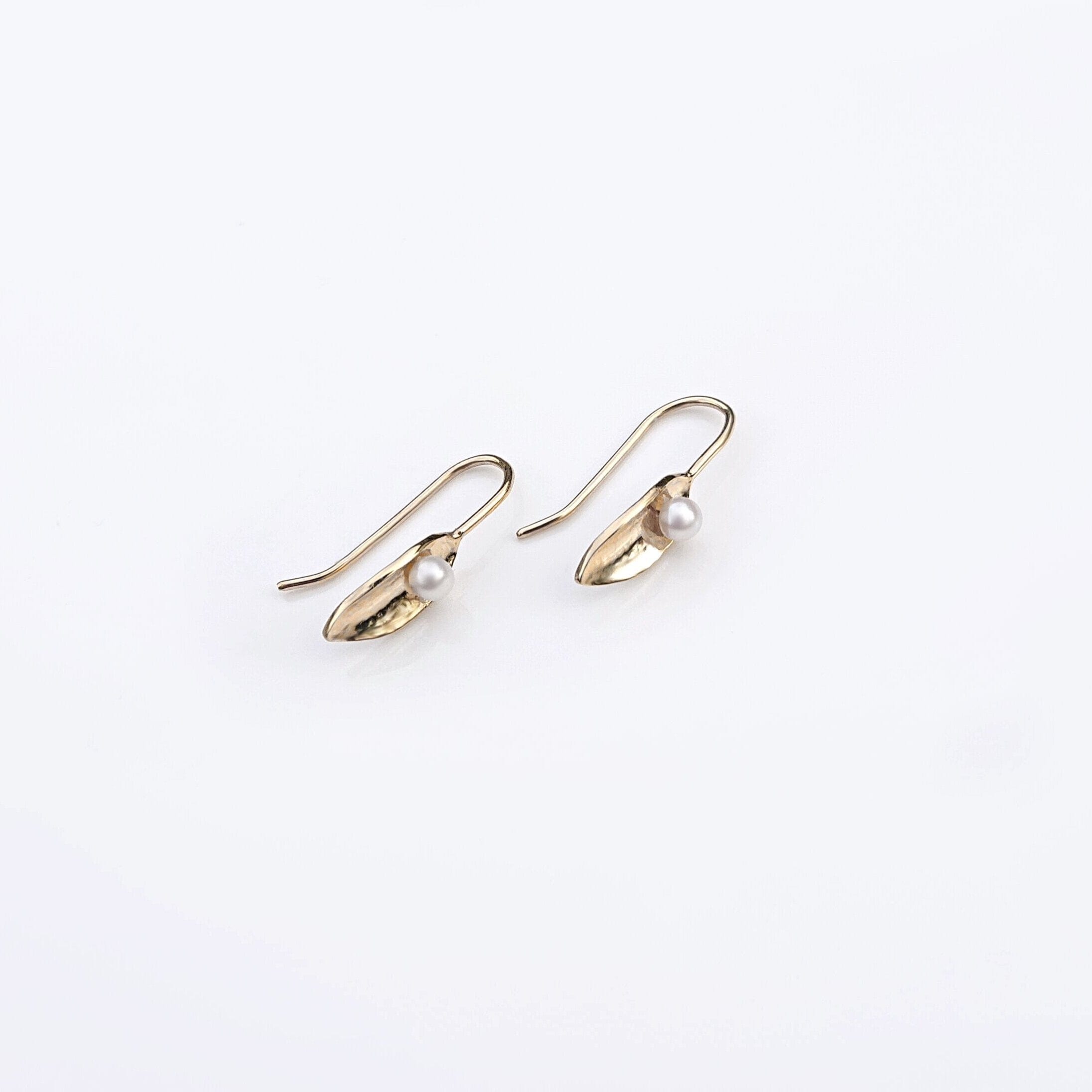 Martina Hamilton Earrings Leaf | 9ct Solid Gold and Pearl Drop Earrings Small
