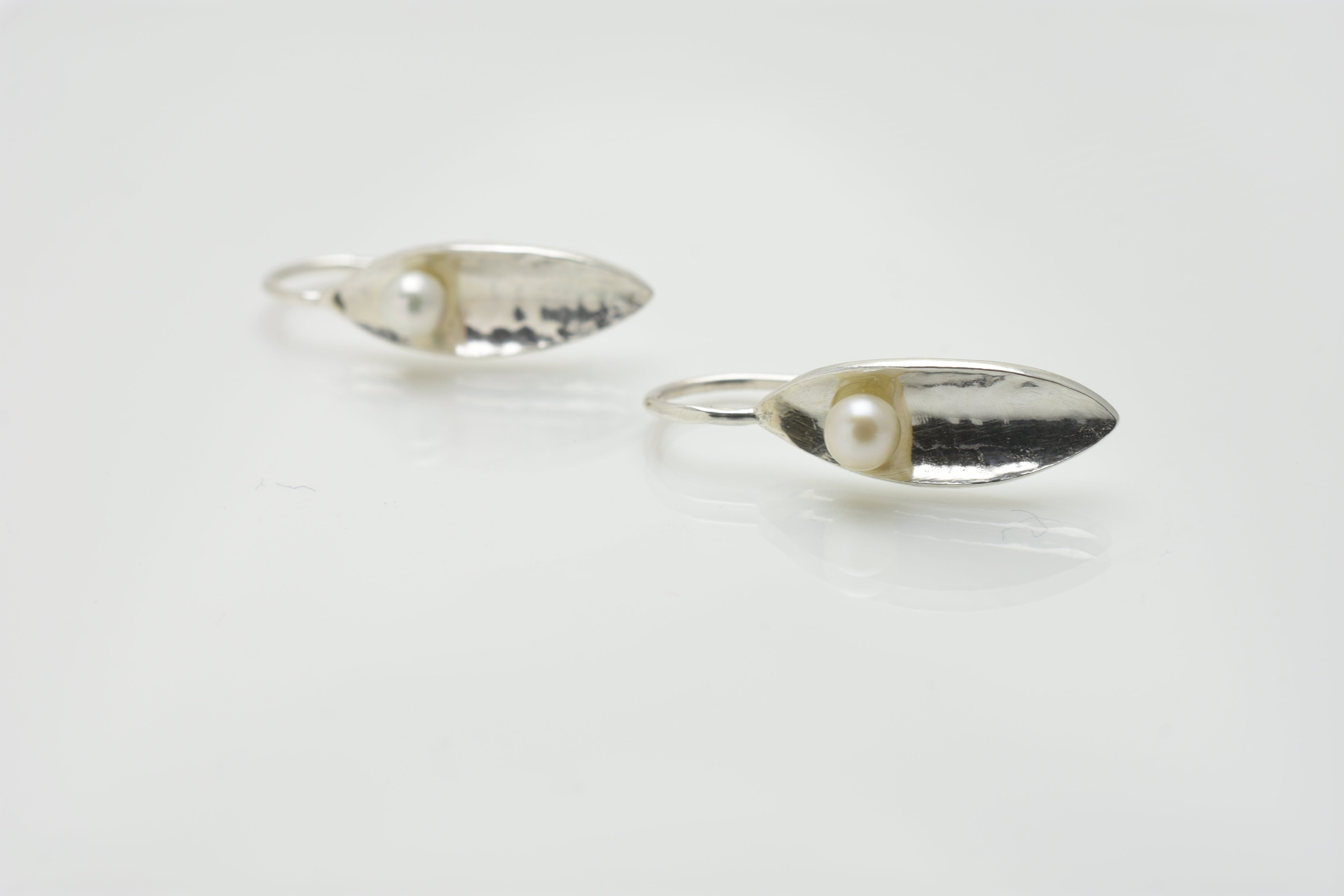 Martina Hamilton Earrings Leaf | Sterling Silver and Pearl Drop Earrings Medium