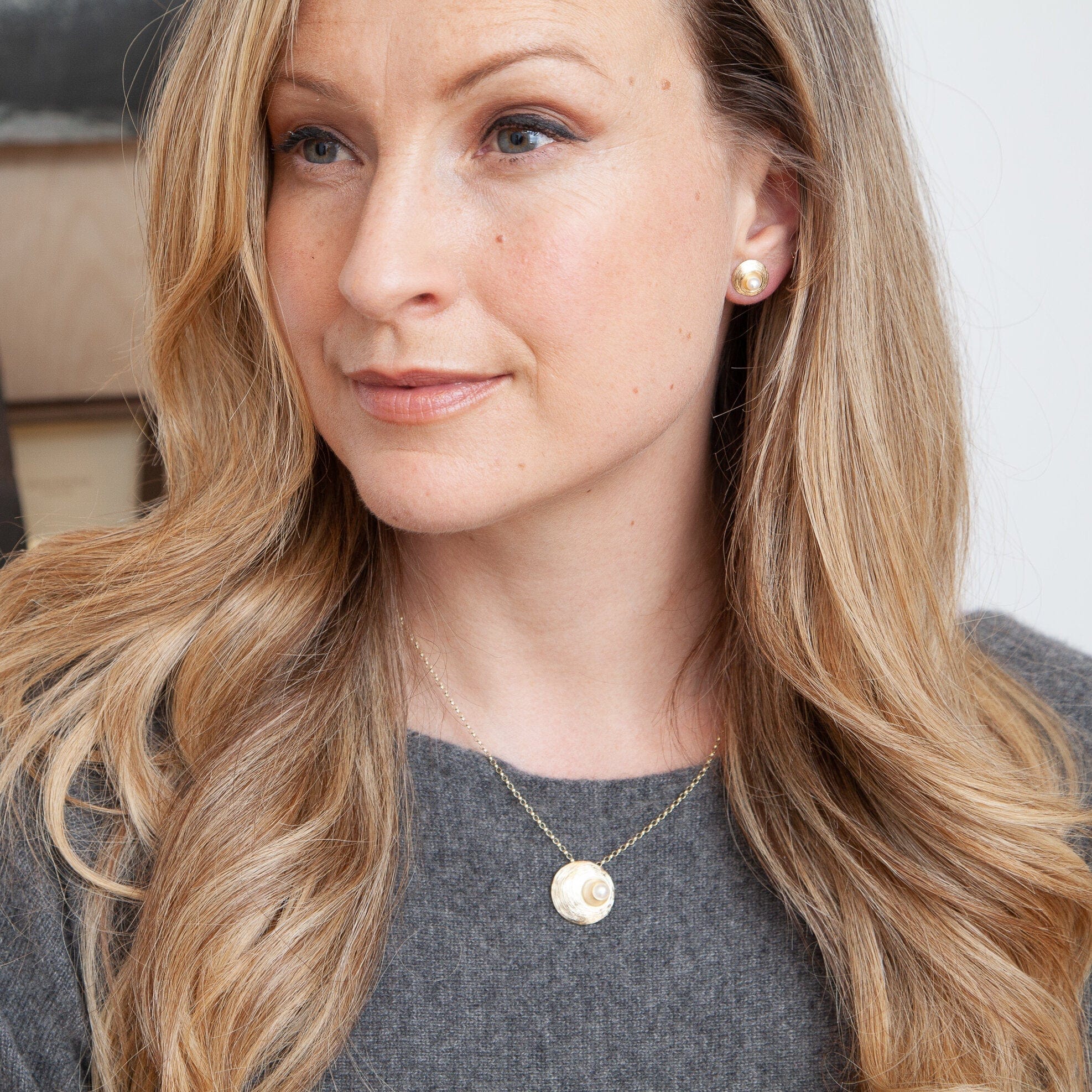 Martina Hamilton Earrings Oyster Pearl | 9ct Solid Gold and Pearl Stud Earrings Small