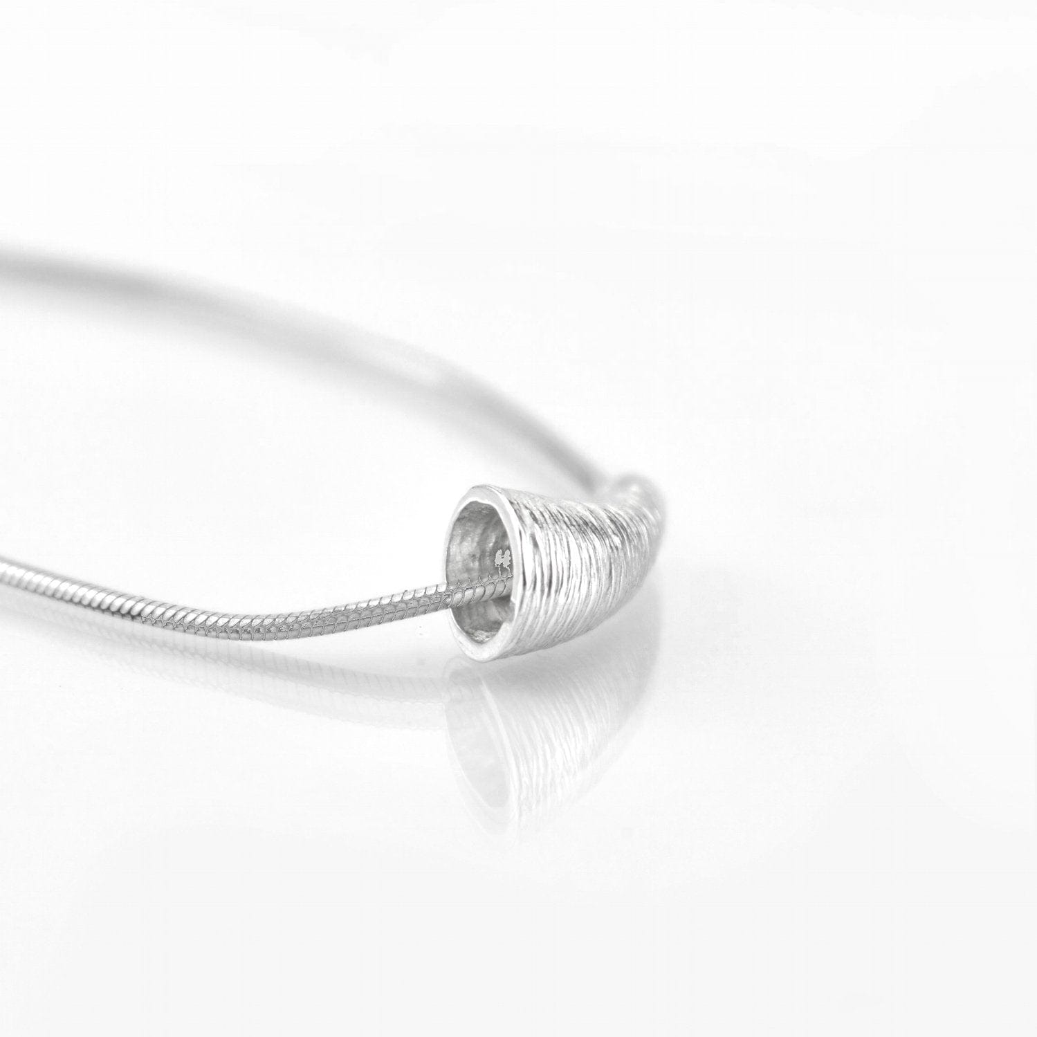 Martina Hamilton Croà Sliogán | Sterling Silver Trumpet Pendant Small
