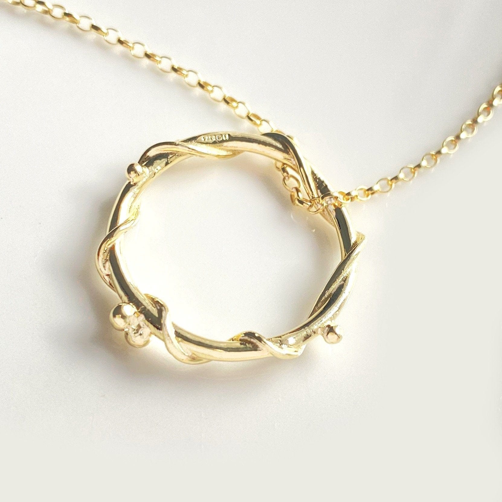 Martina Hamilton Nebula | 9ct Solid Gold Circle Pendant Large
