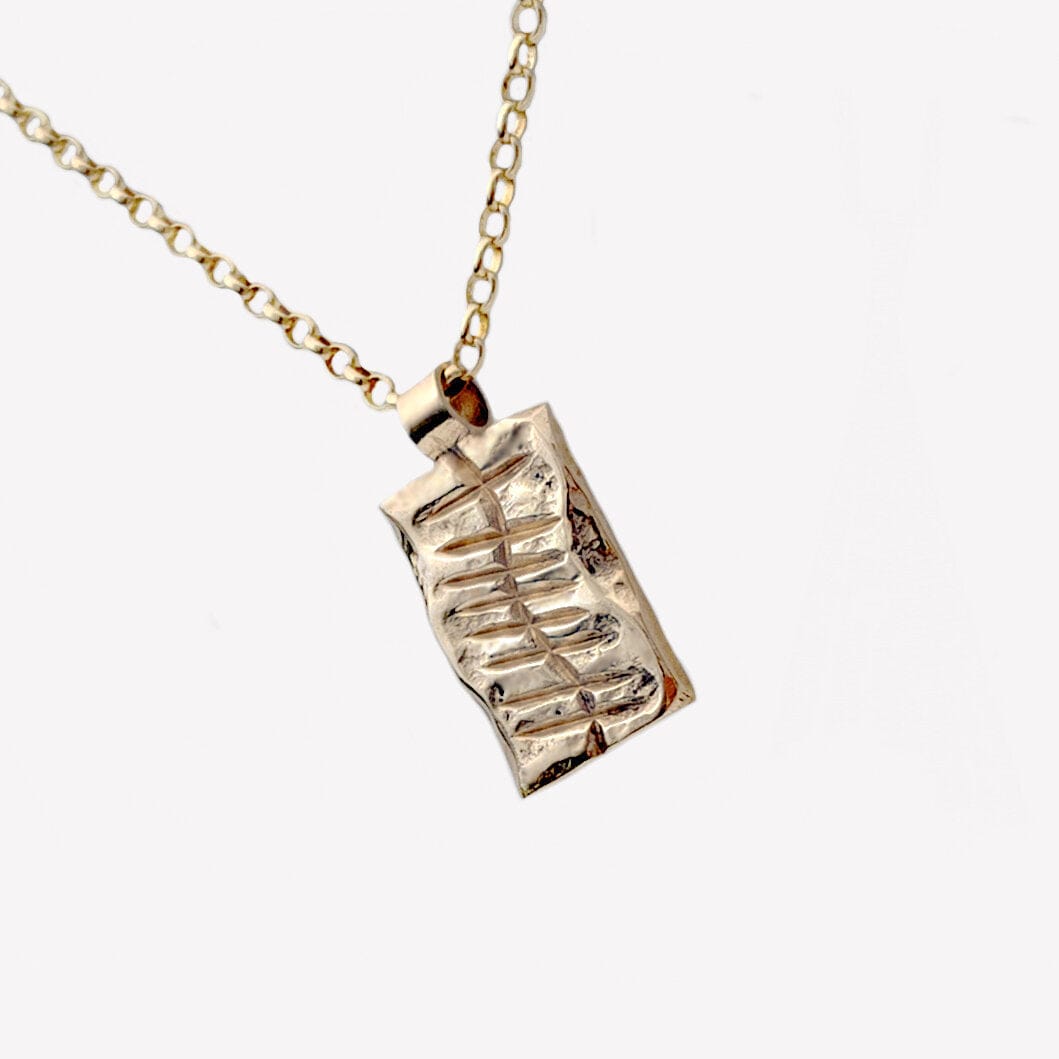 Martina Hamilton Pendants/Necklaces Ogham | 9ct Solid Gold Grá Love Pendant