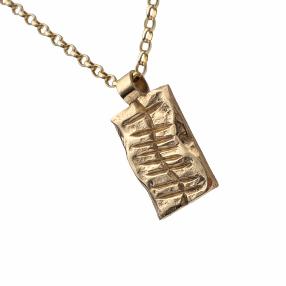 Martina Hamilton Pendants/Necklaces Ogham | 9ct Solid Gold Grá Love Pendant