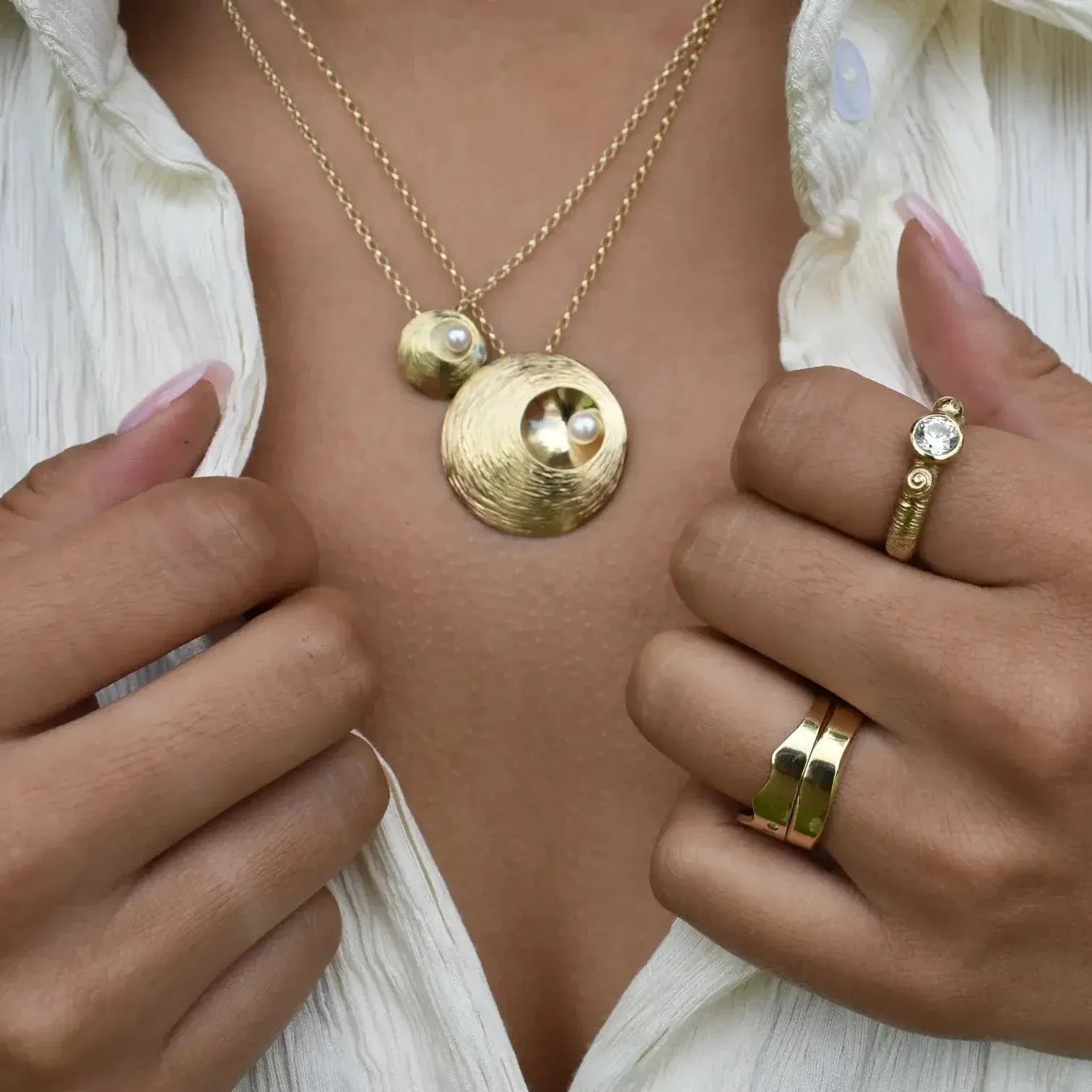 Martina Hamilton Pendants/Necklaces Oyster Pearl | 9ct Solid Gold and Pearl Pendant Large