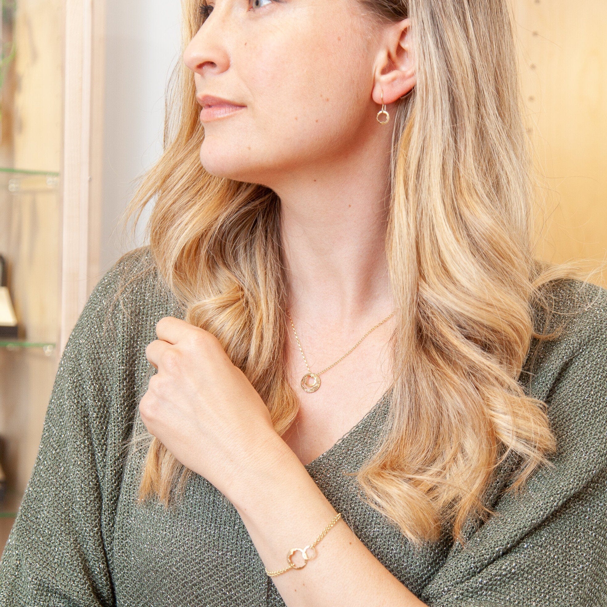 Martina Hamilton Shell | 9ct Solid Gold Double Pendant Small