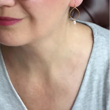 ILgemstones Earrings Gold Tear Drop Earrings | Mother of Pearl