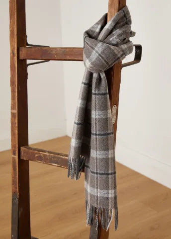 100% Lambswool Scarf | Grey and Mink Check