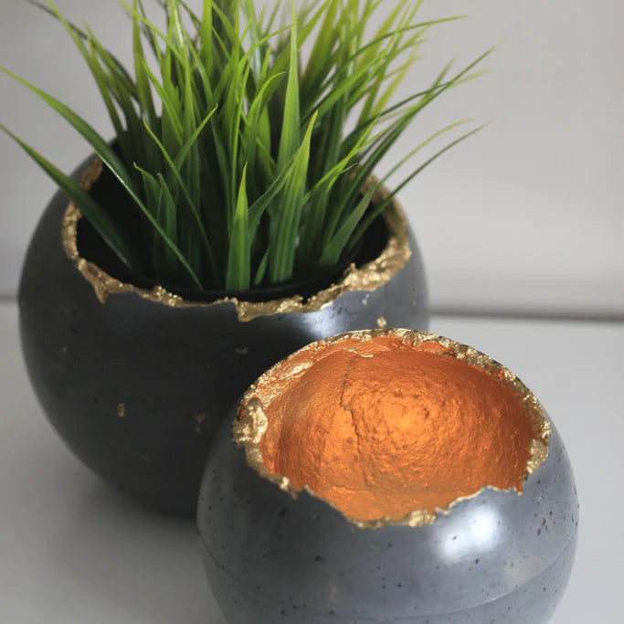 Charcoal Grey & Gold | Concrete Bowl