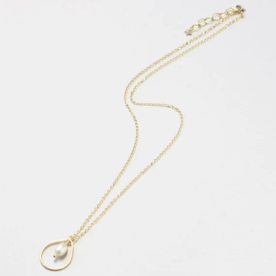 Gold Pendant Necklace | Tear Drop Pearl