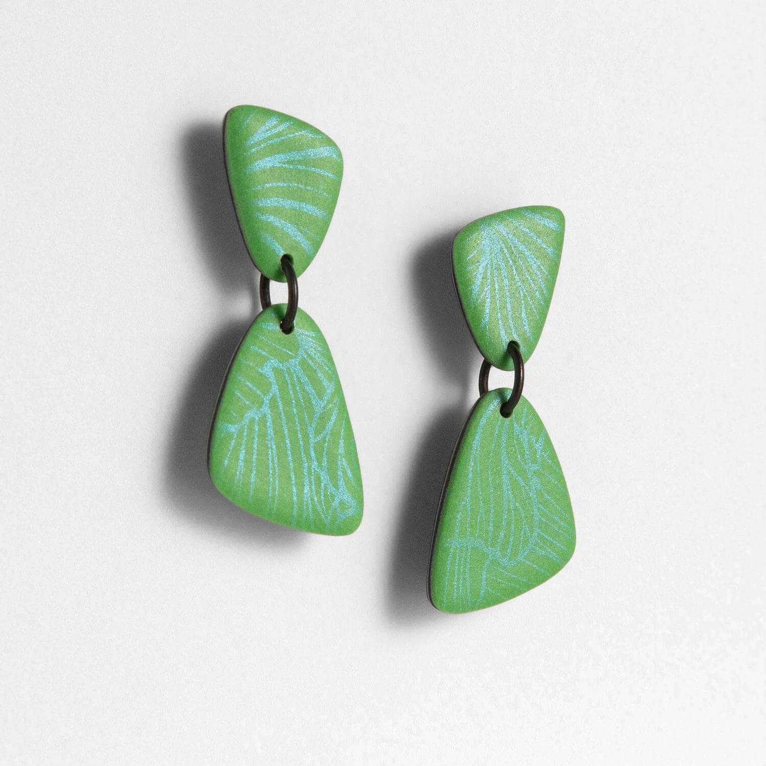 Askell Emerald | Dangle Earrings
