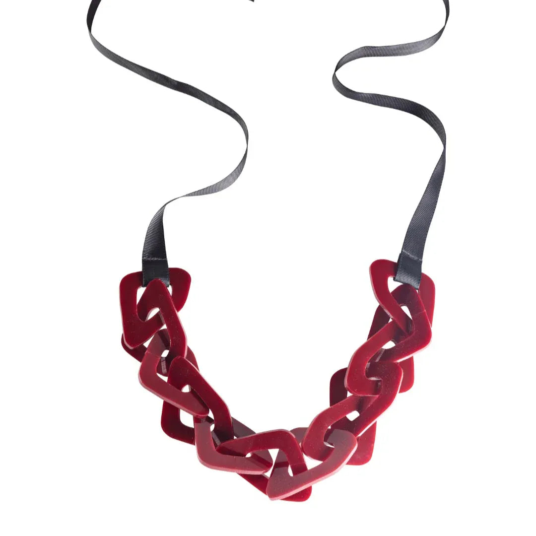 Capulet & Montague Pendants/Necklaces Chain Link Necklace | Burgundy