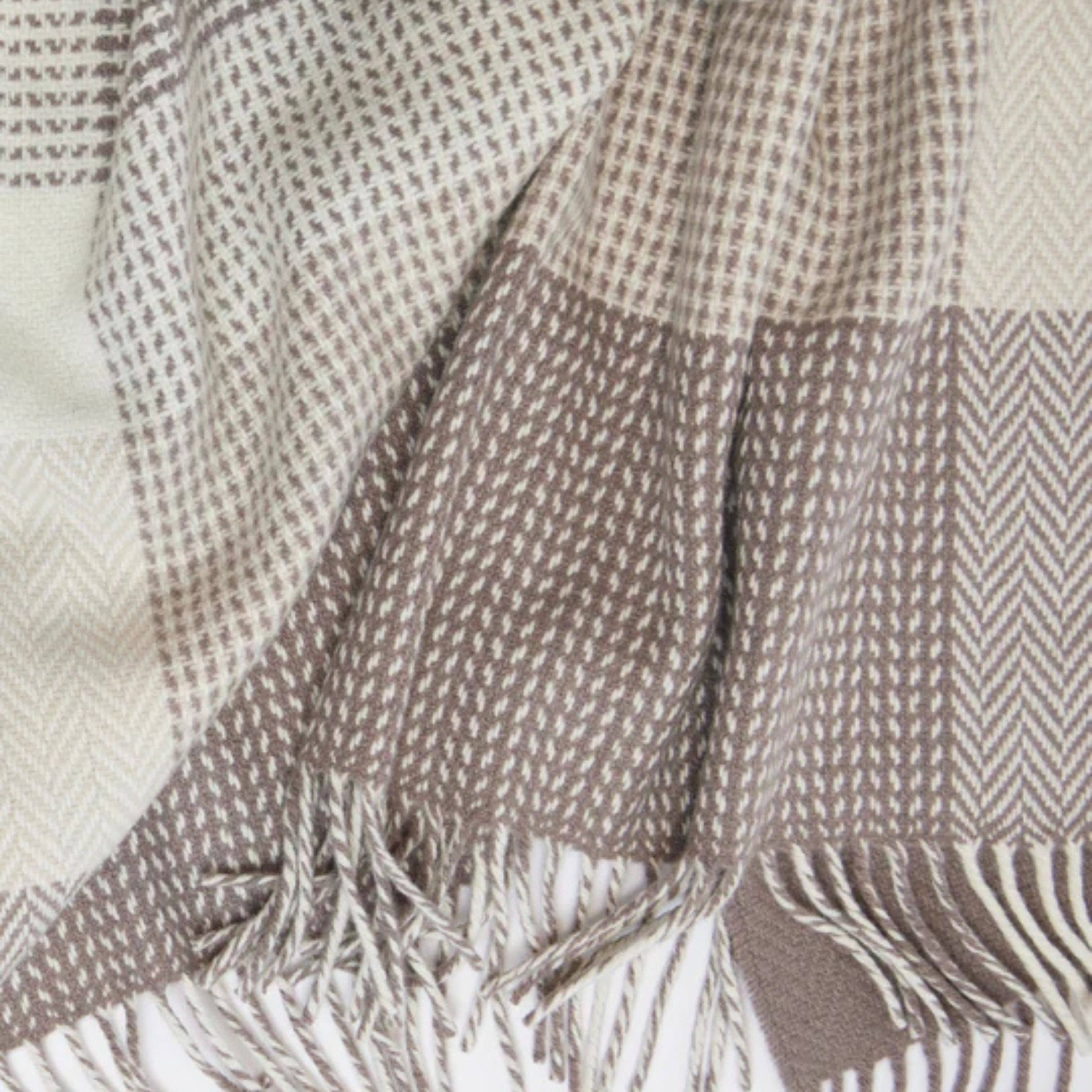 Foxford Dun Briste | Lambswool & Cashmere Throw