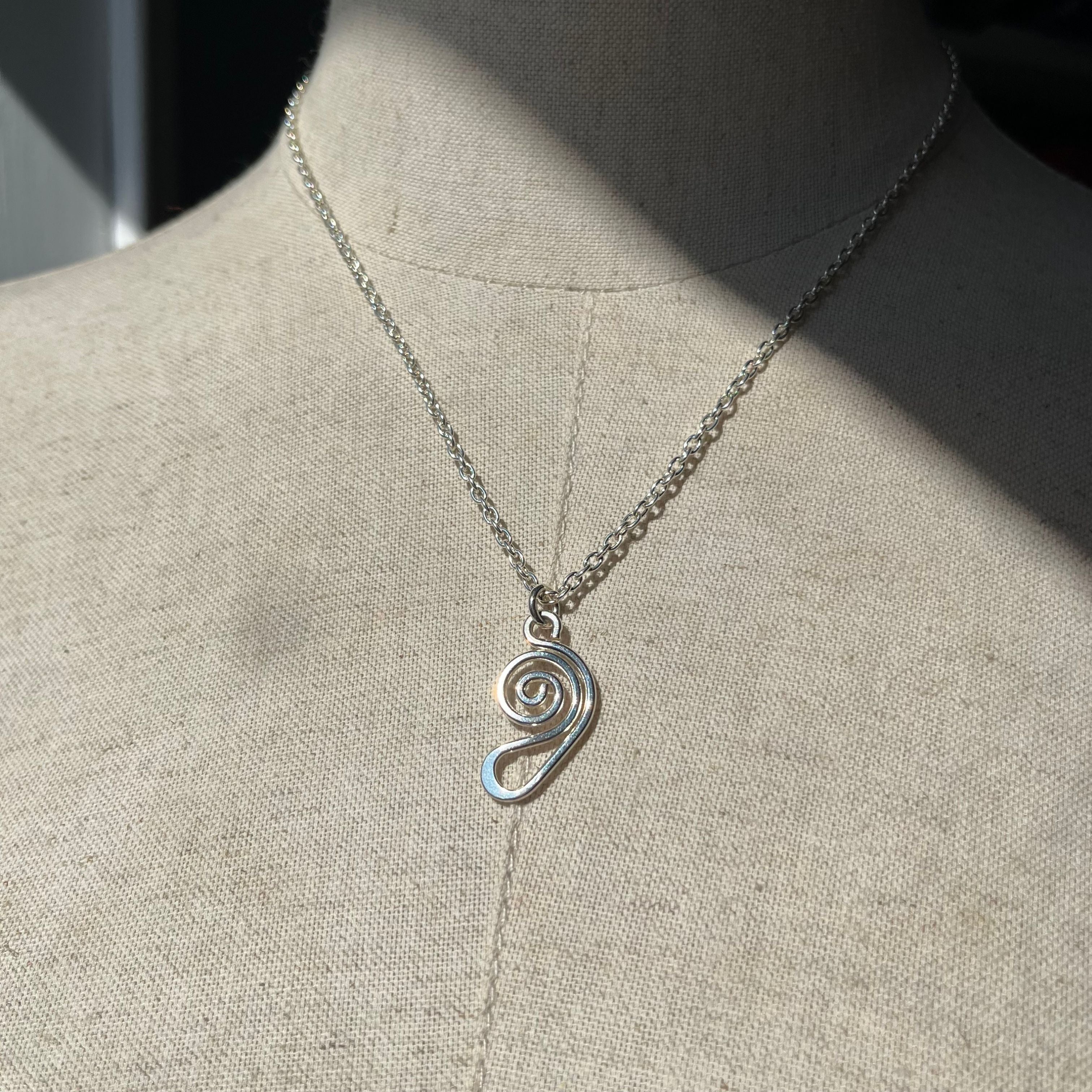 Comb Snail | Pendant