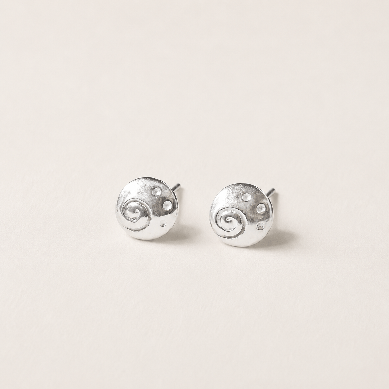 Heaven | Sterling Silver Circle Stud Earrings Petite