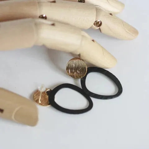 Kaiko Earrings Black & Gold | Free Form Earrings