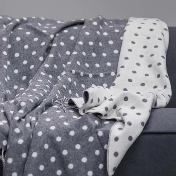 100% Lambswool Throw | Spotted Grey/White