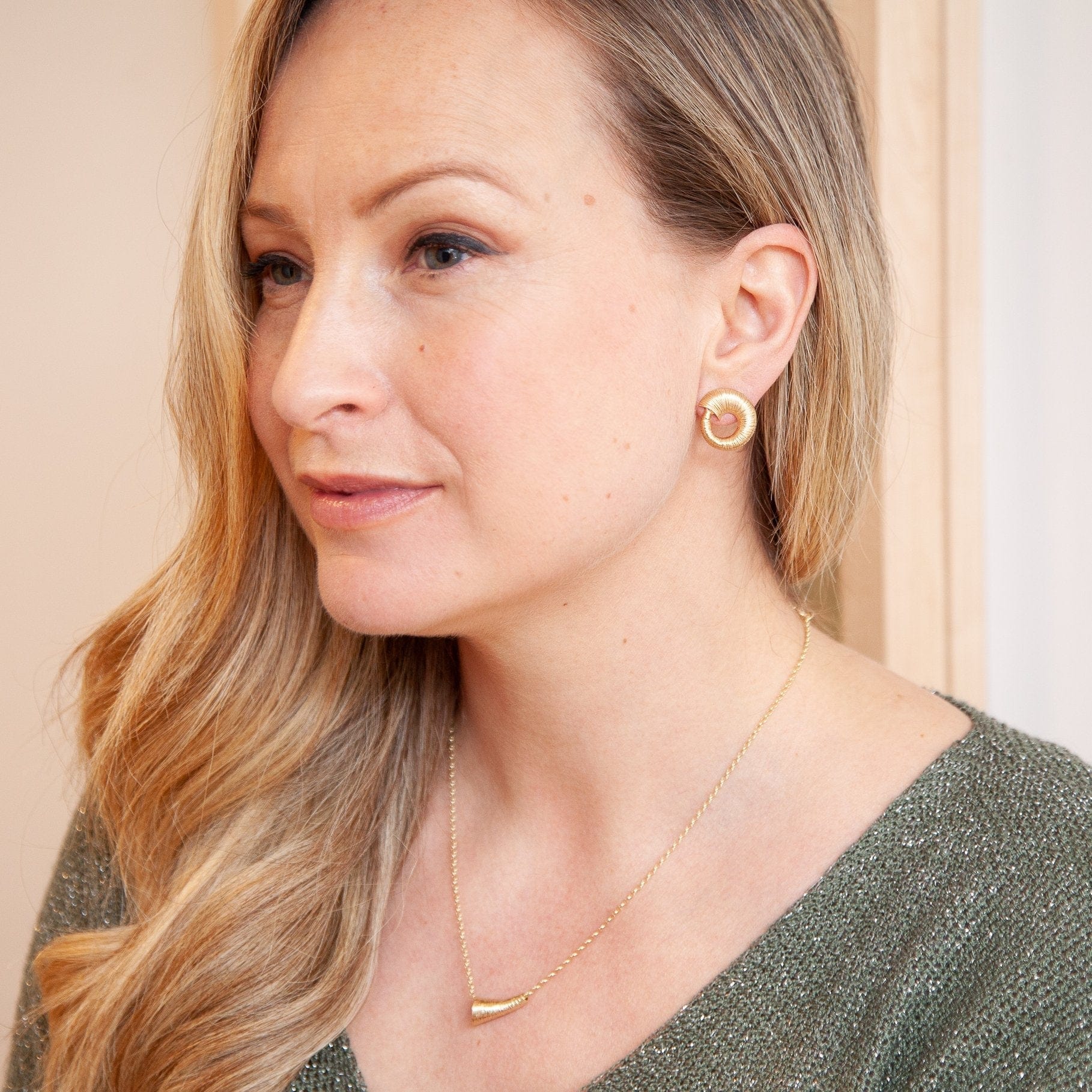 Martina Hamilton Earrings Croí­ Sliogán | 9ct Solid Gold Stud Earrings Medium