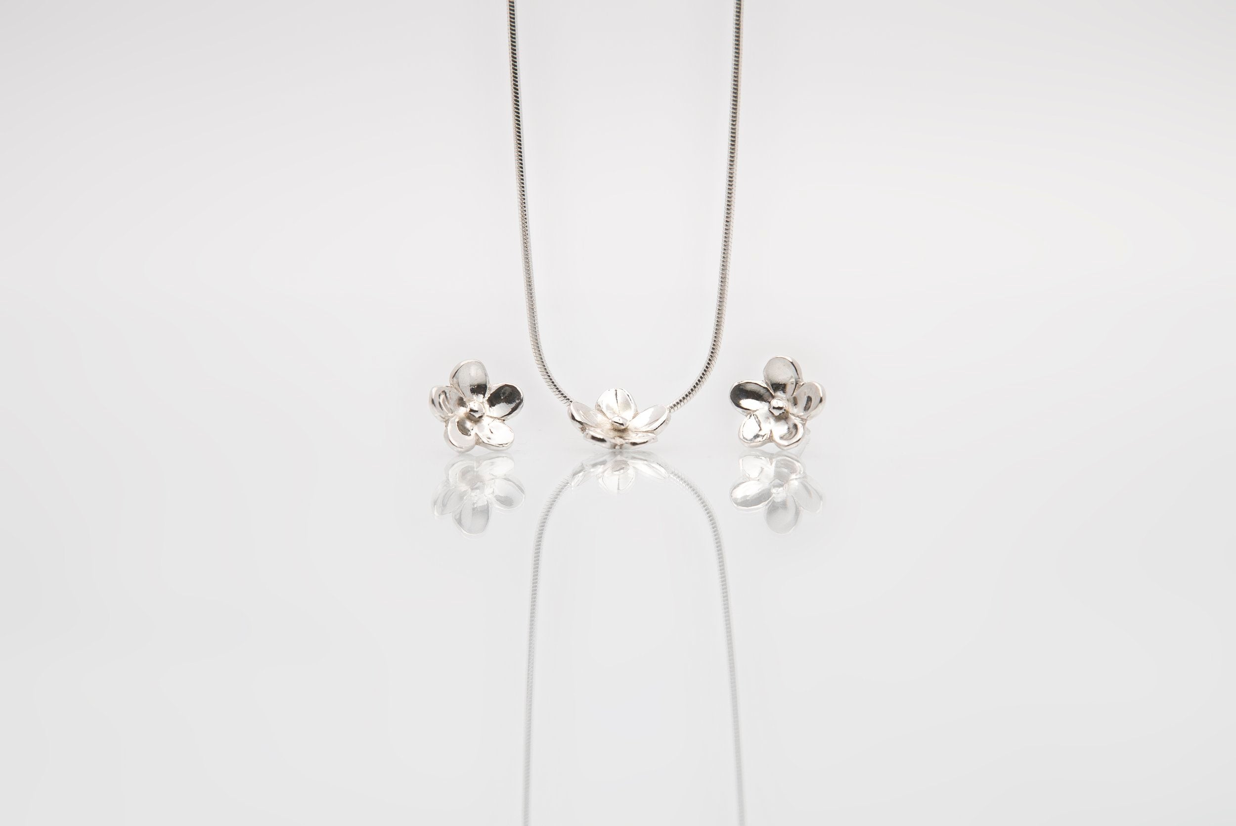 Martina Hamilton Earrings Forget Me Not | Sterling Silver Stud Earrings Medium