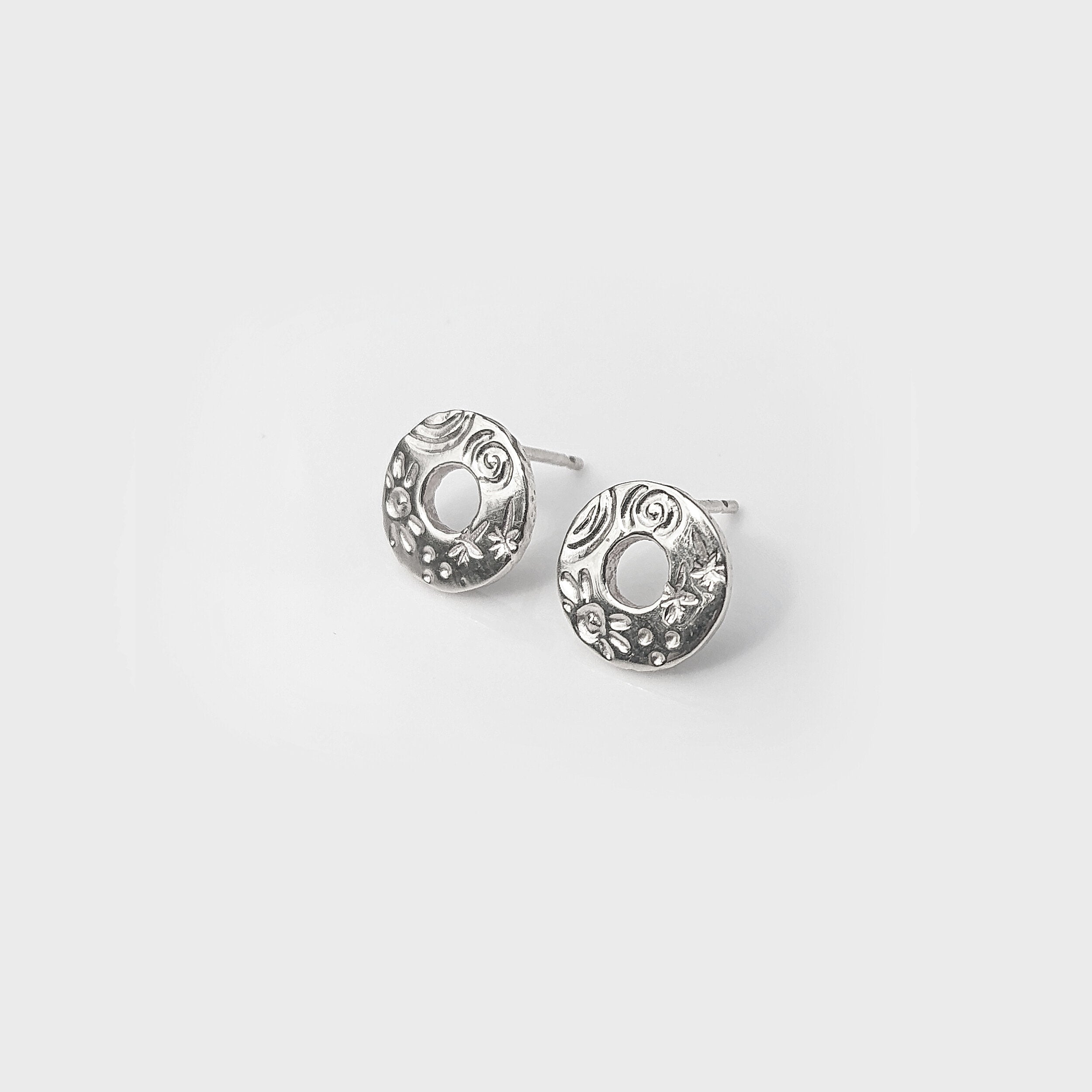 Martina Hamilton Earrings Heaven | Sterling Silver Circle Stud Earrings Small