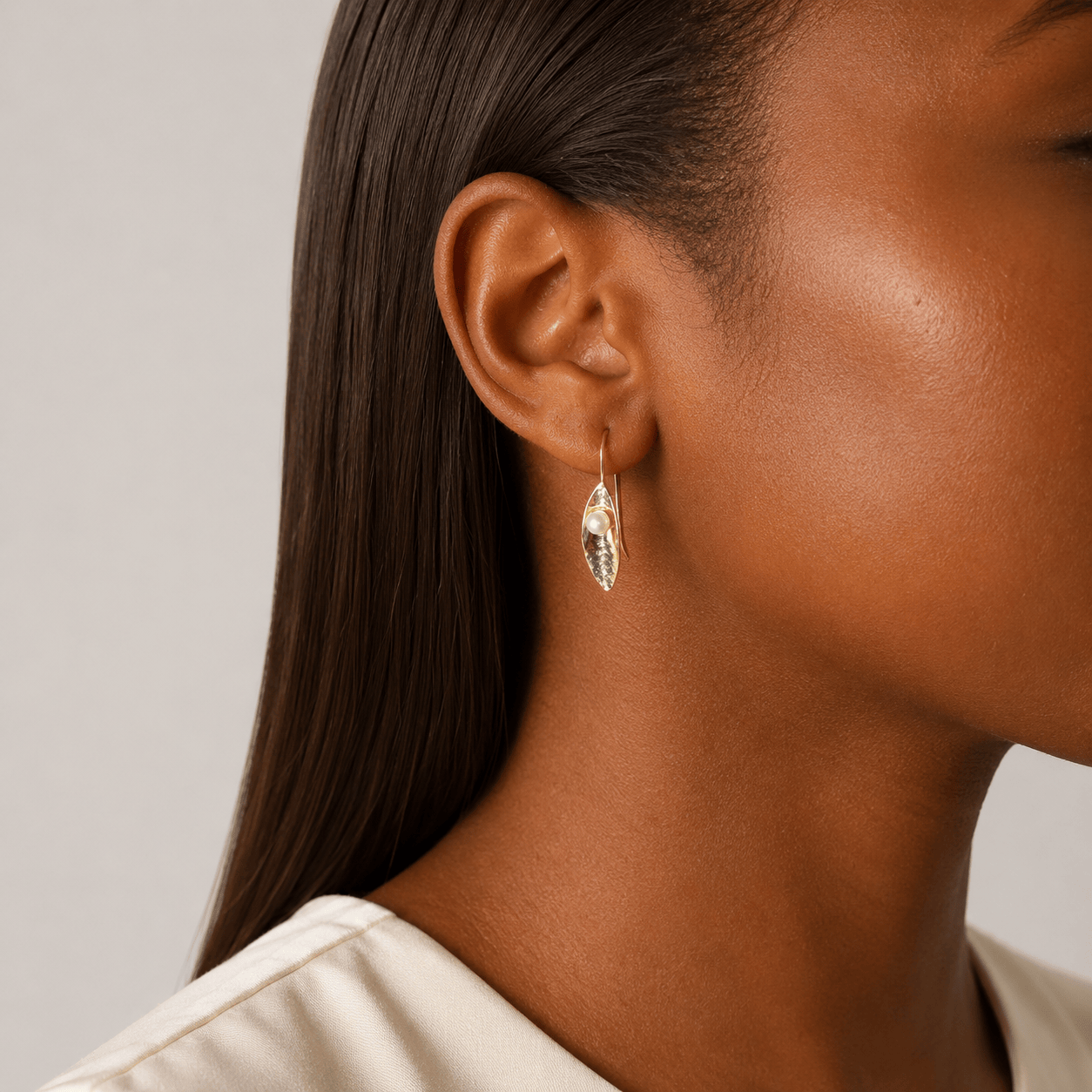Martina Hamilton Earrings Leaf | 9ct Solid Gold and Pearl Drop Earrings Medium