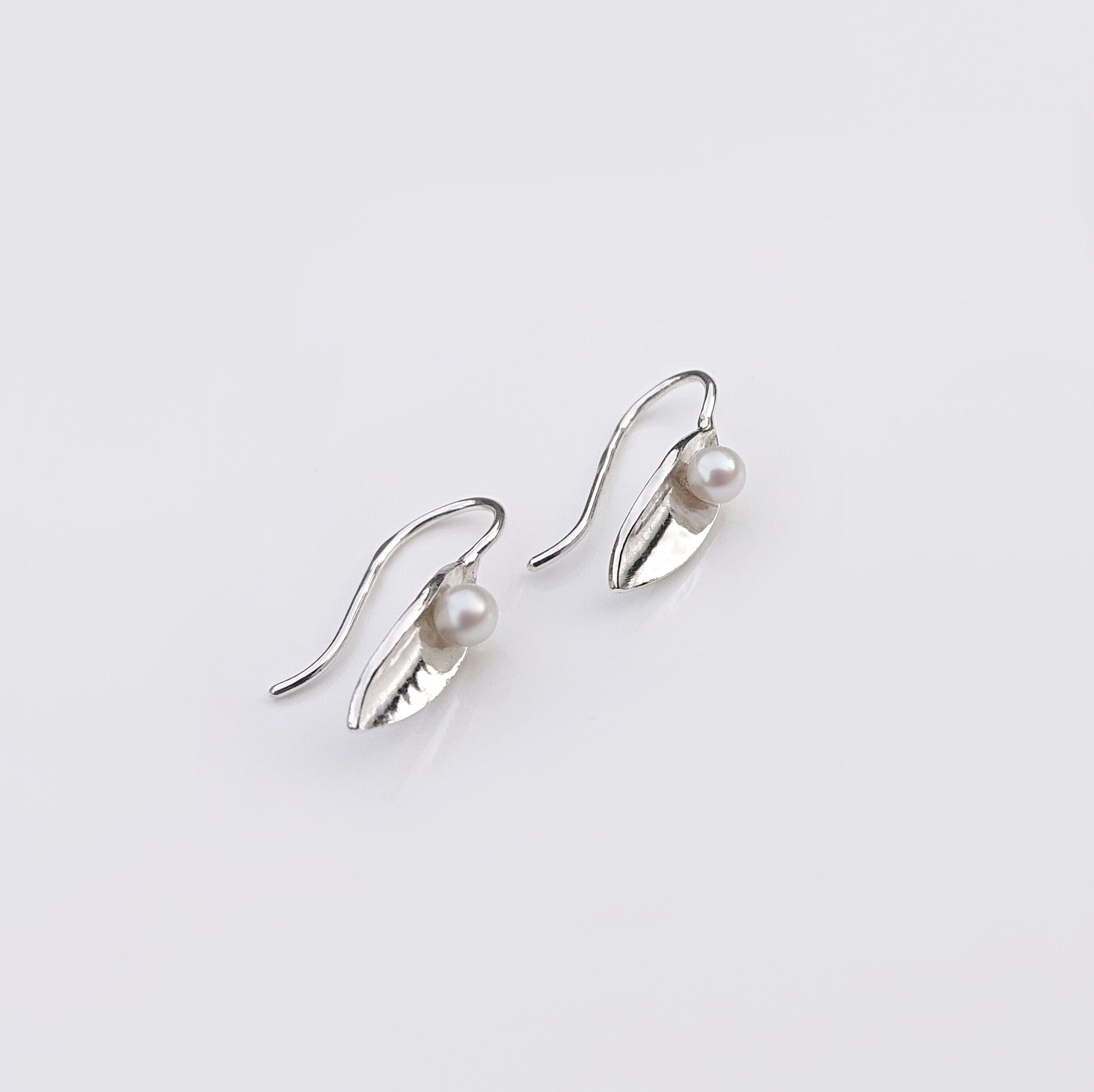 Martina Hamilton Earrings Leaf | Sterling Silver and Pearl Drop Earrings Small