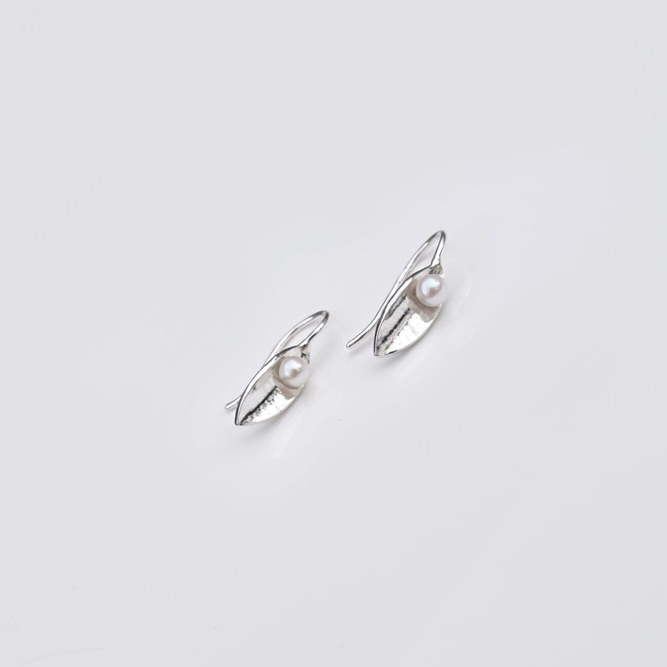 Martina Hamilton Earrings Leaf | Sterling Silver and Pearl Drop Earrings Small