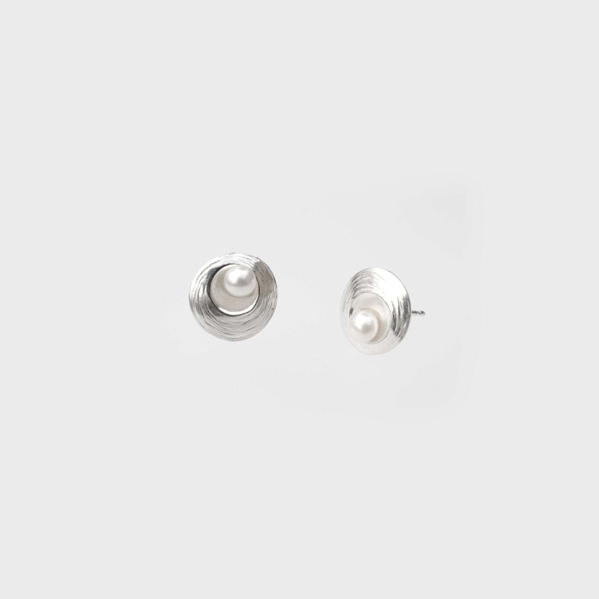 Martina Hamilton Earrings Oyster Pearl | Sterling Silver and Pearl Stud Earrings Petite