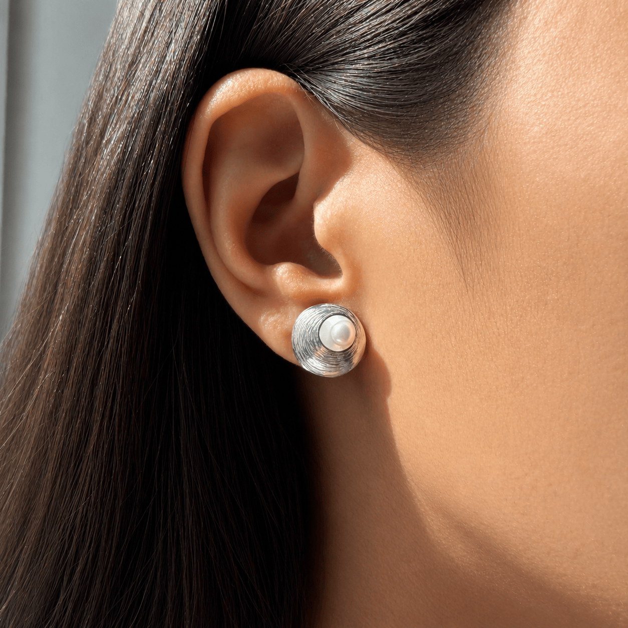 Martina Hamilton Earrings Oyster Pearl | Sterling Silver and Pearl Stud Earrings Small