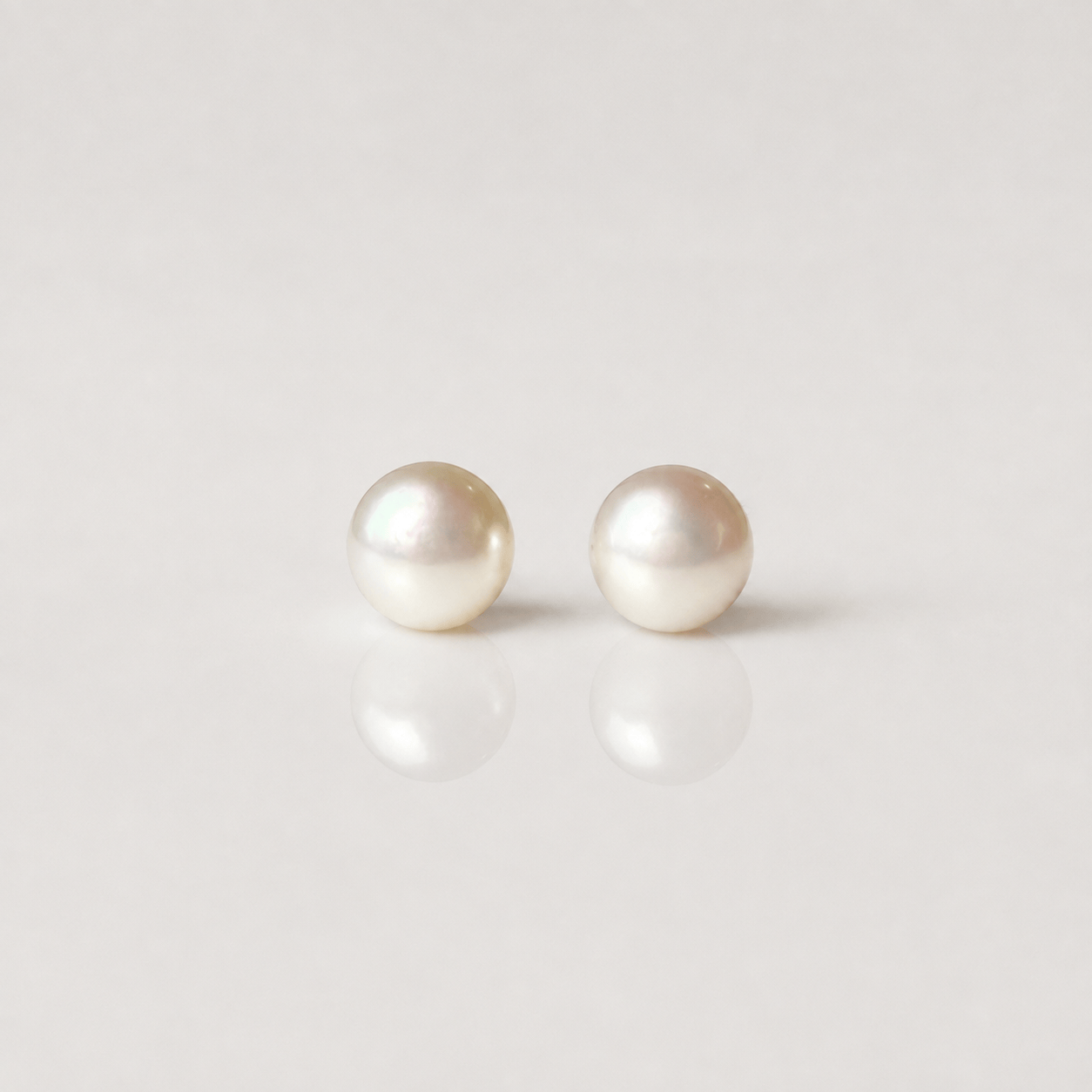 Martina Hamilton Earrings Pearl |  Stud Earrings