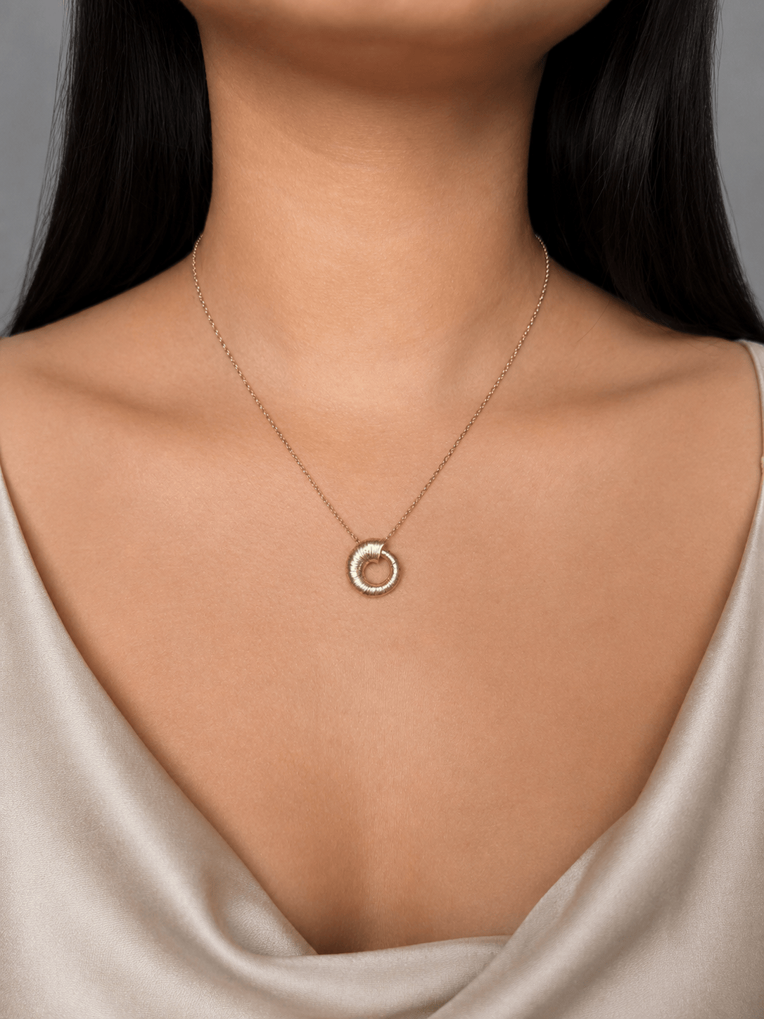 Martina Hamilton Pendants/Necklaces Croí­ Sliogán | 9ct Solid Gold Pendant Medium