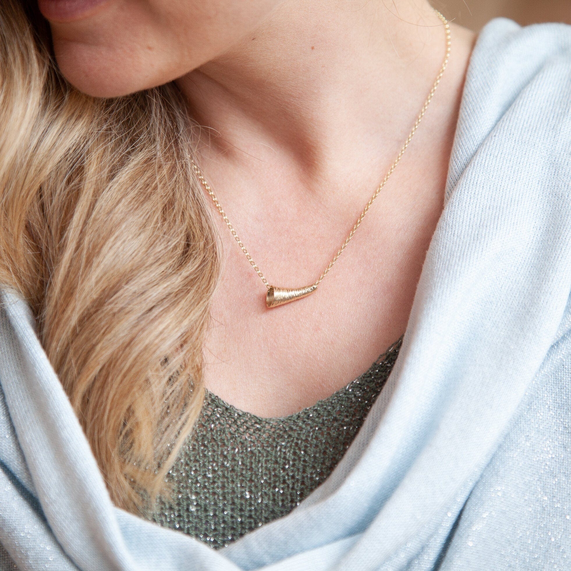 Martina Hamilton Pendants/Necklaces Croí­ Sliogán | 9ct Solid Gold Trumpet Drop Pendant Medium