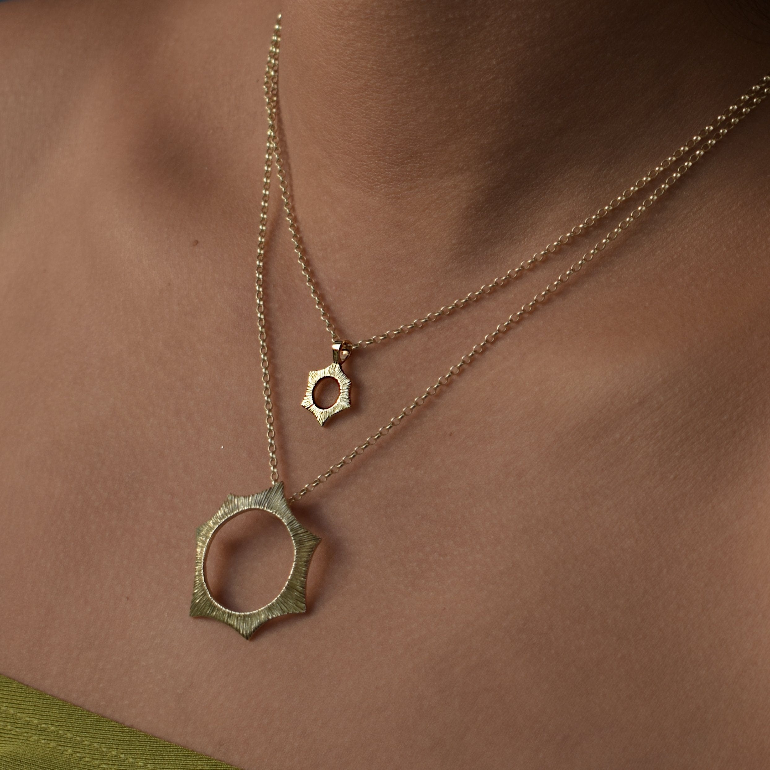 Martina Hamilton Pendants/Necklaces Ériu | 9ct Solid Gold Pendant Small