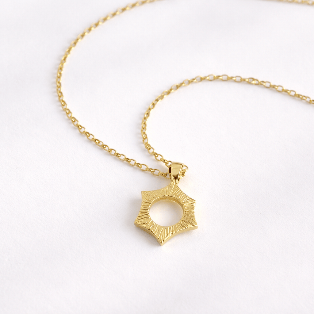 Martina Hamilton Pendants/Necklaces Ériu | 9ct Solid Gold Pendant Small