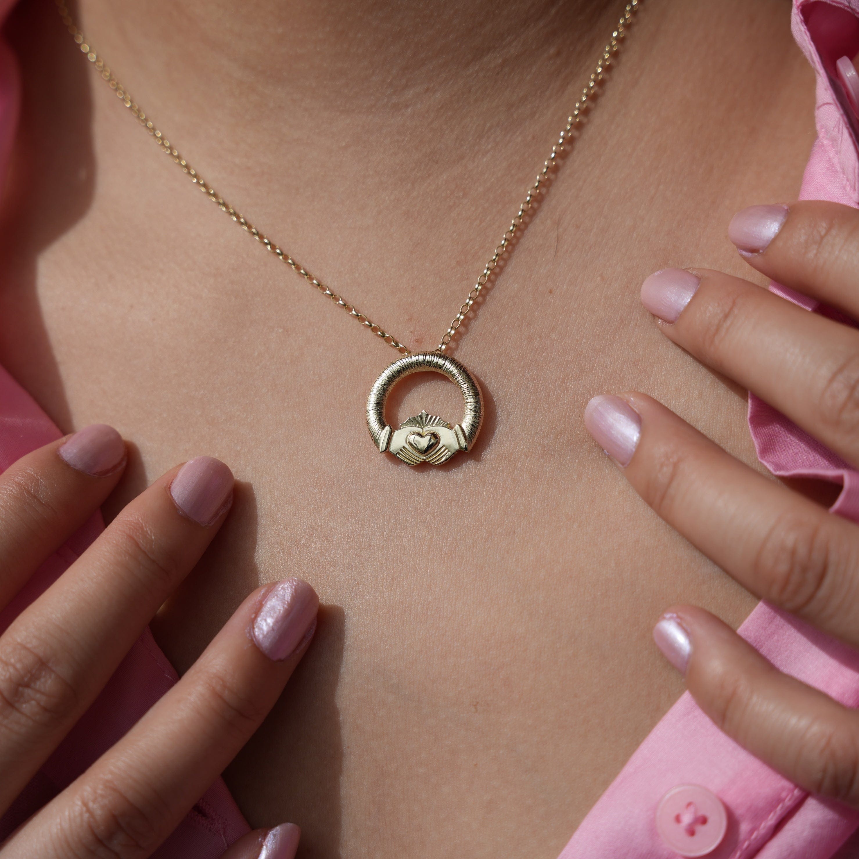 Martina Hamilton Pendants/Necklaces Ériu | Claddagh Solid 9ct Gold Pendant