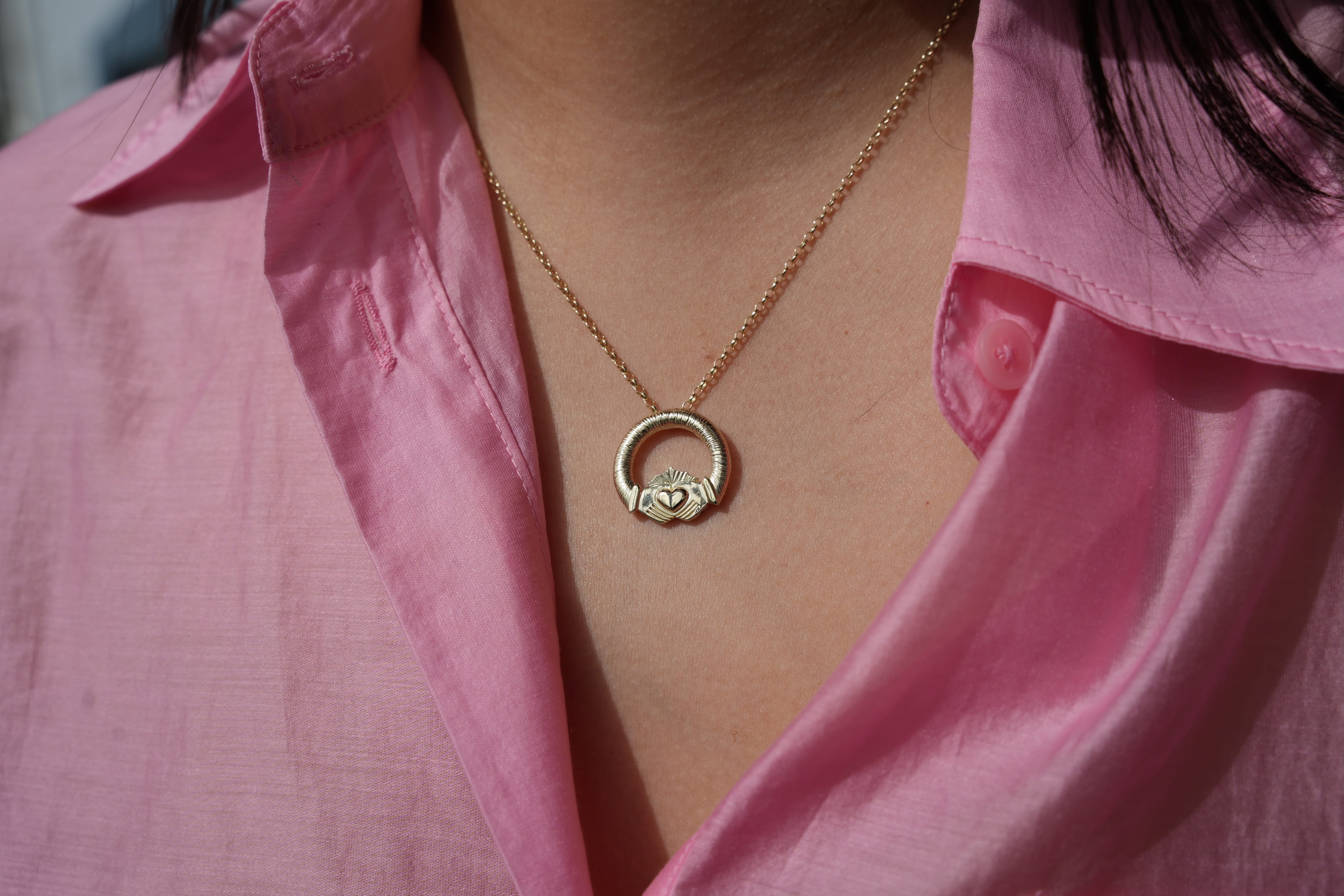 Martina Hamilton Pendants/Necklaces Ériu | Claddagh Solid 9ct Gold Pendant