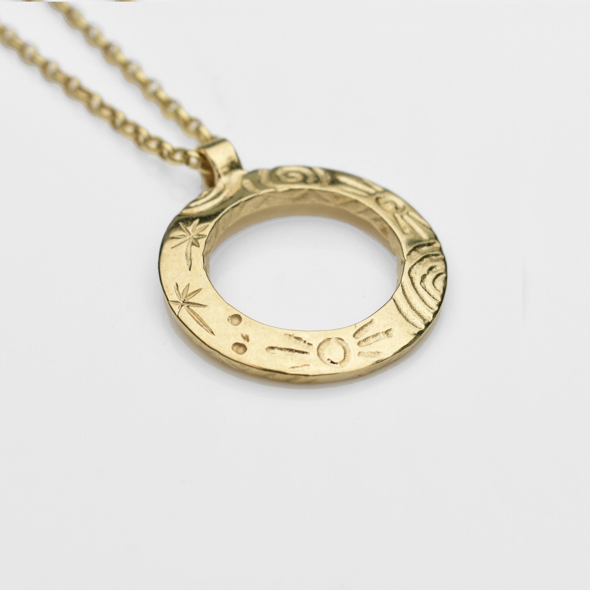 Martina Hamilton Pendants/Necklaces Heaven | 9ct Solid Gold Circle Pendant Medium