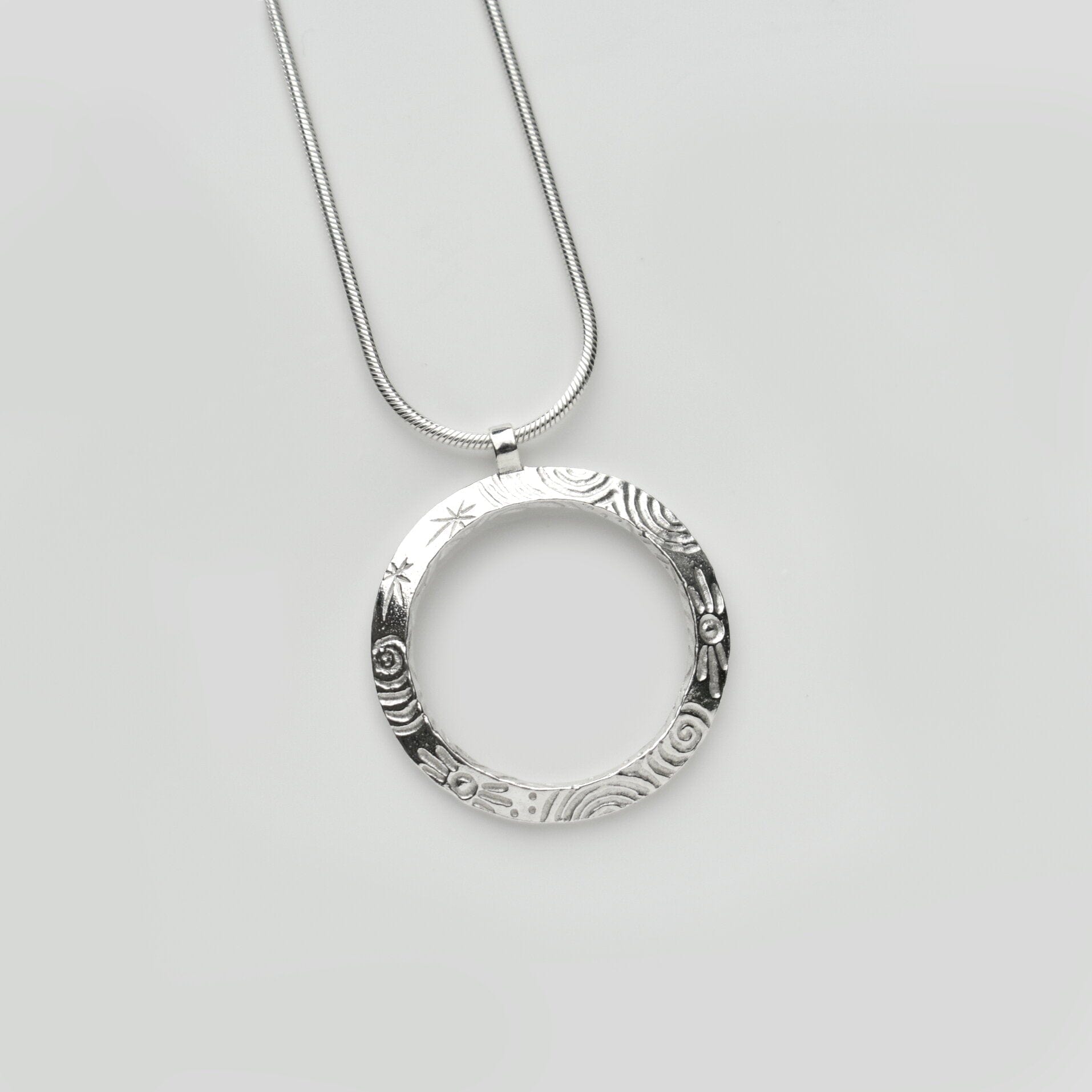 Martina Hamilton Pendants/Necklaces Heaven | Sterling Silver Circle Pendant Large