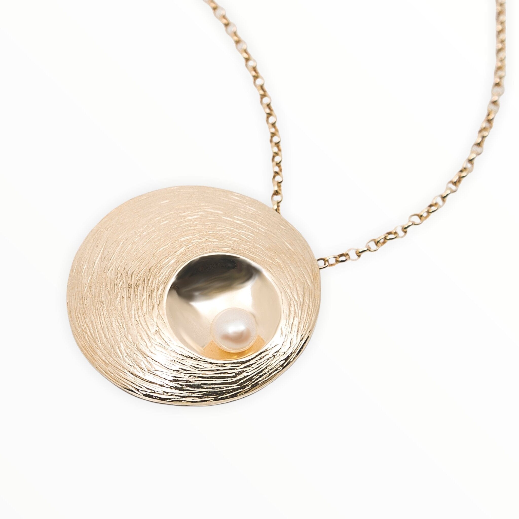 Martina Hamilton Pendants/Necklaces Oyster Pearl | 9ct Solid Gold and Pearl Pendant Large