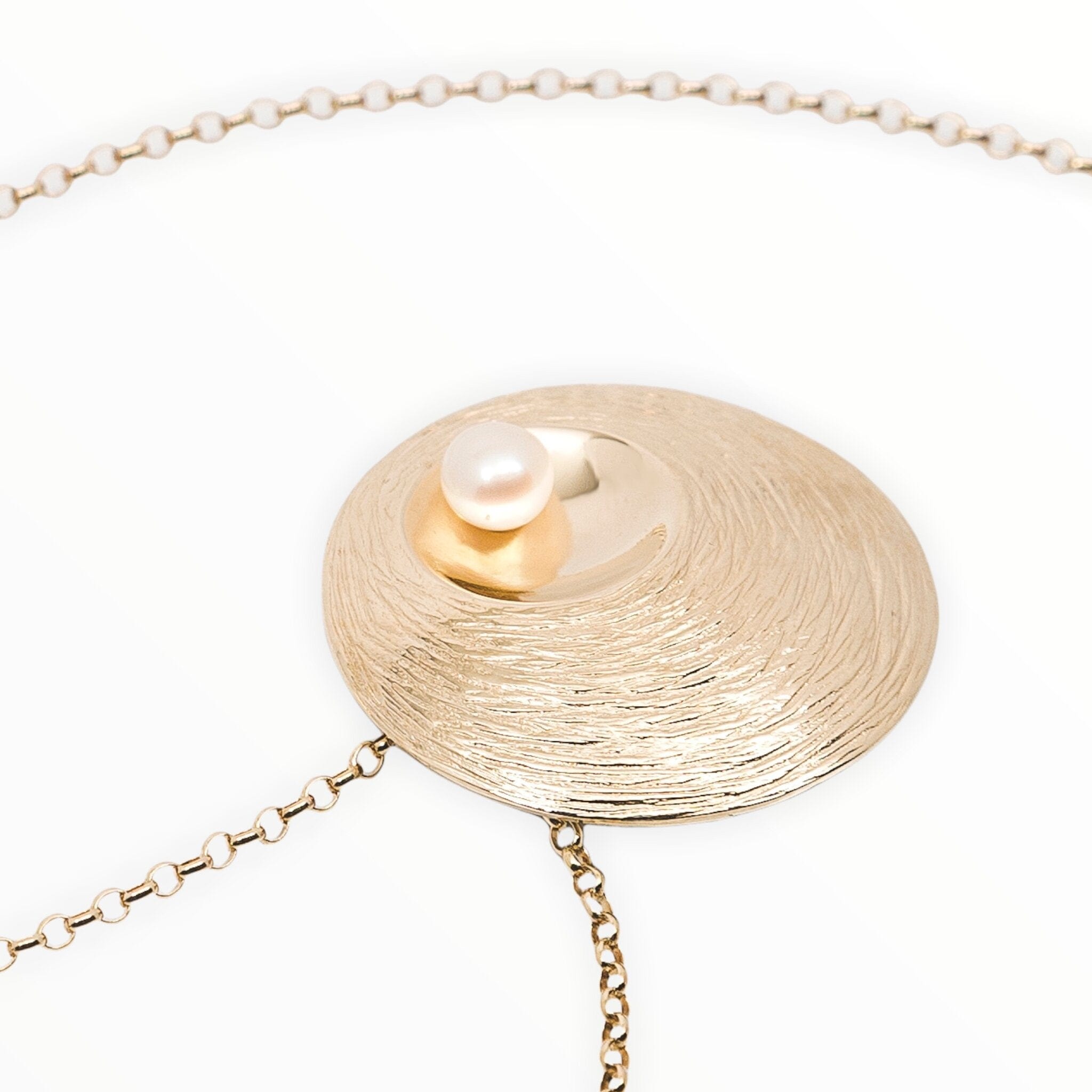 Martina Hamilton Pendants/Necklaces Oyster Pearl | 9ct Solid Gold and Pearl Pendant Large