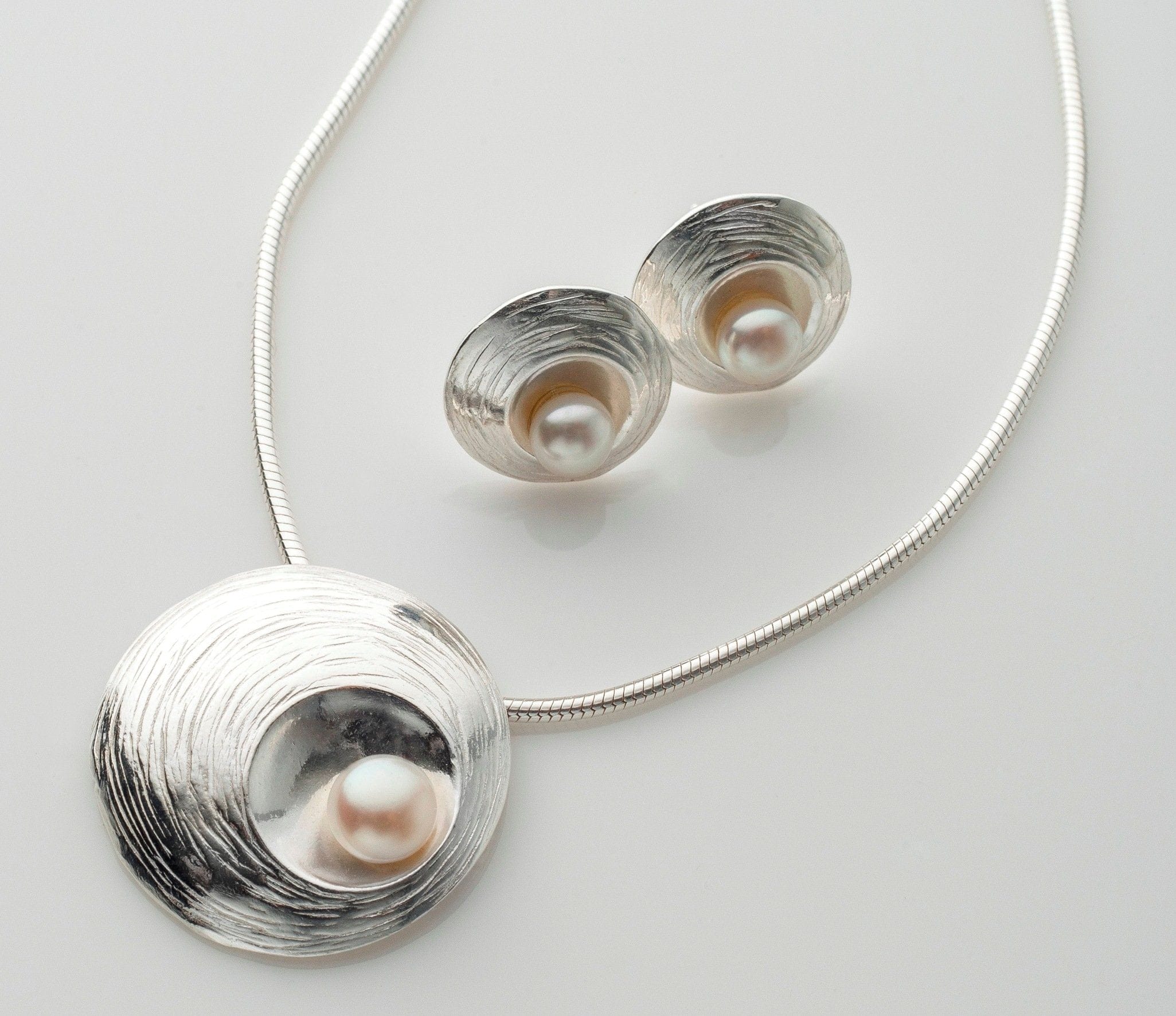 Martina Hamilton Pendants/Necklaces Oyster Pearl | Sterling Silver and Pearl Pendant Medium