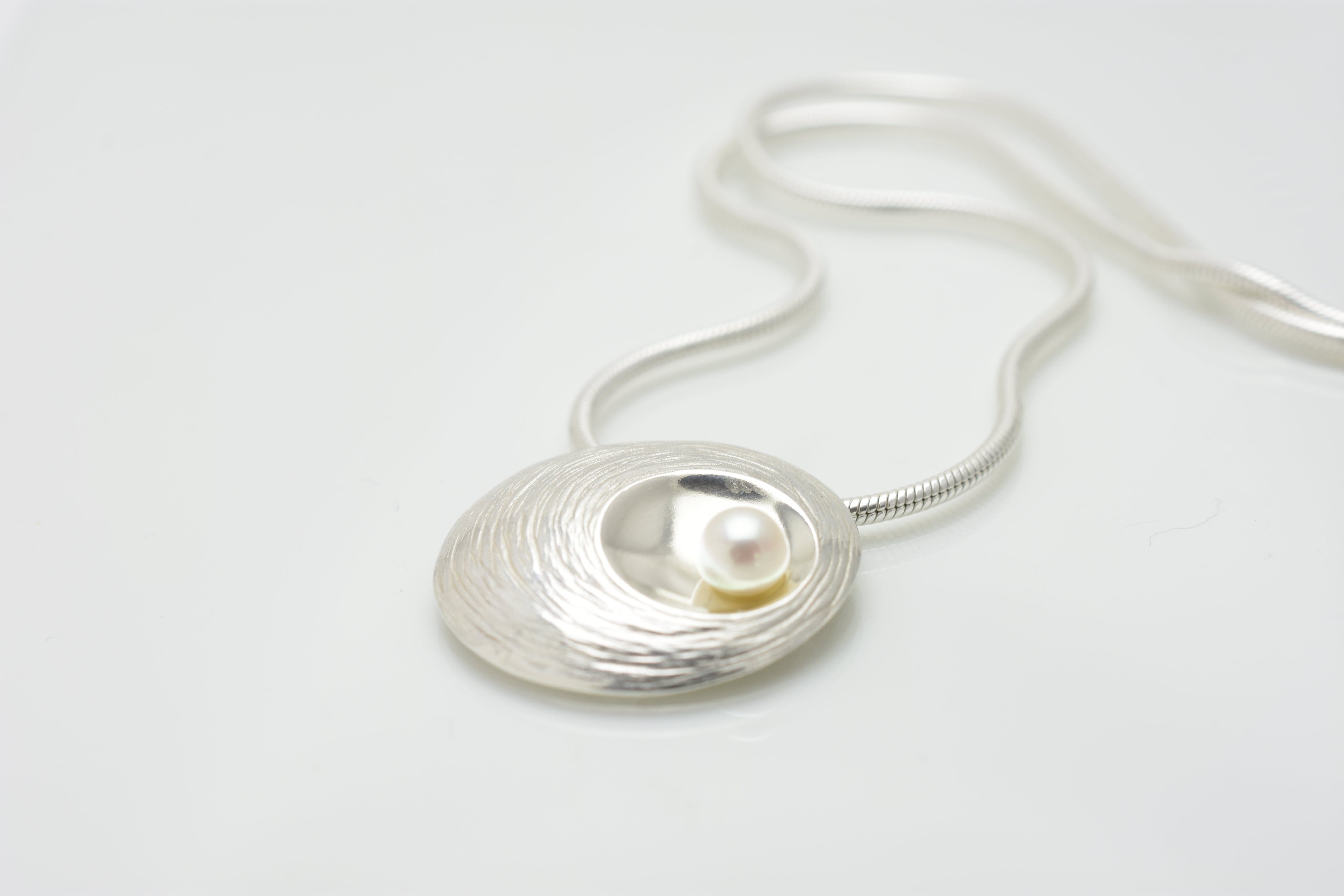 Martina Hamilton Pendants/Necklaces Oyster Pearl | Sterling Silver and Pearl Pendant Medium