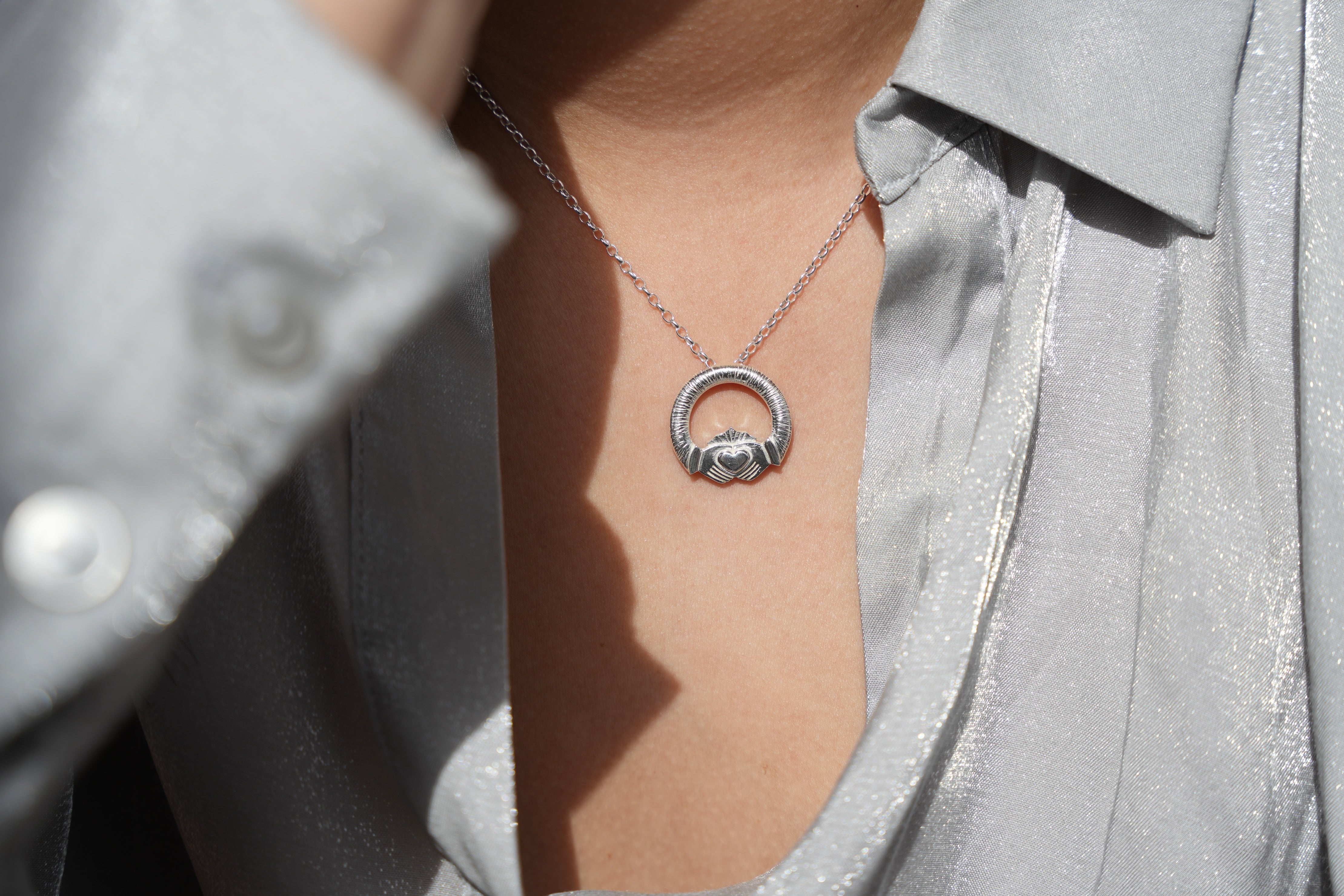 Ériu | Claddagh Sterling Silver Pendant