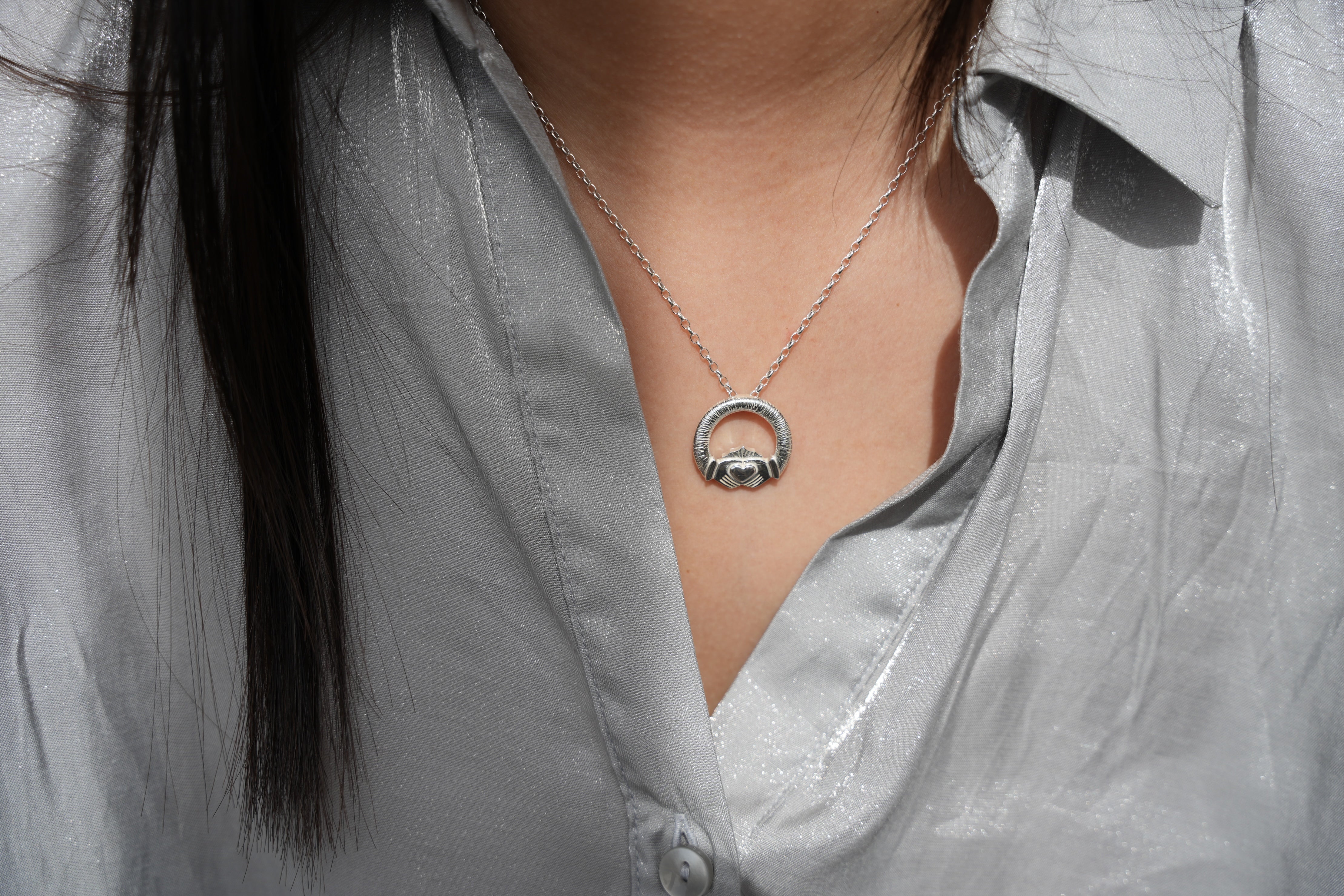 Ériu | Claddagh Sterling Silver Pendant