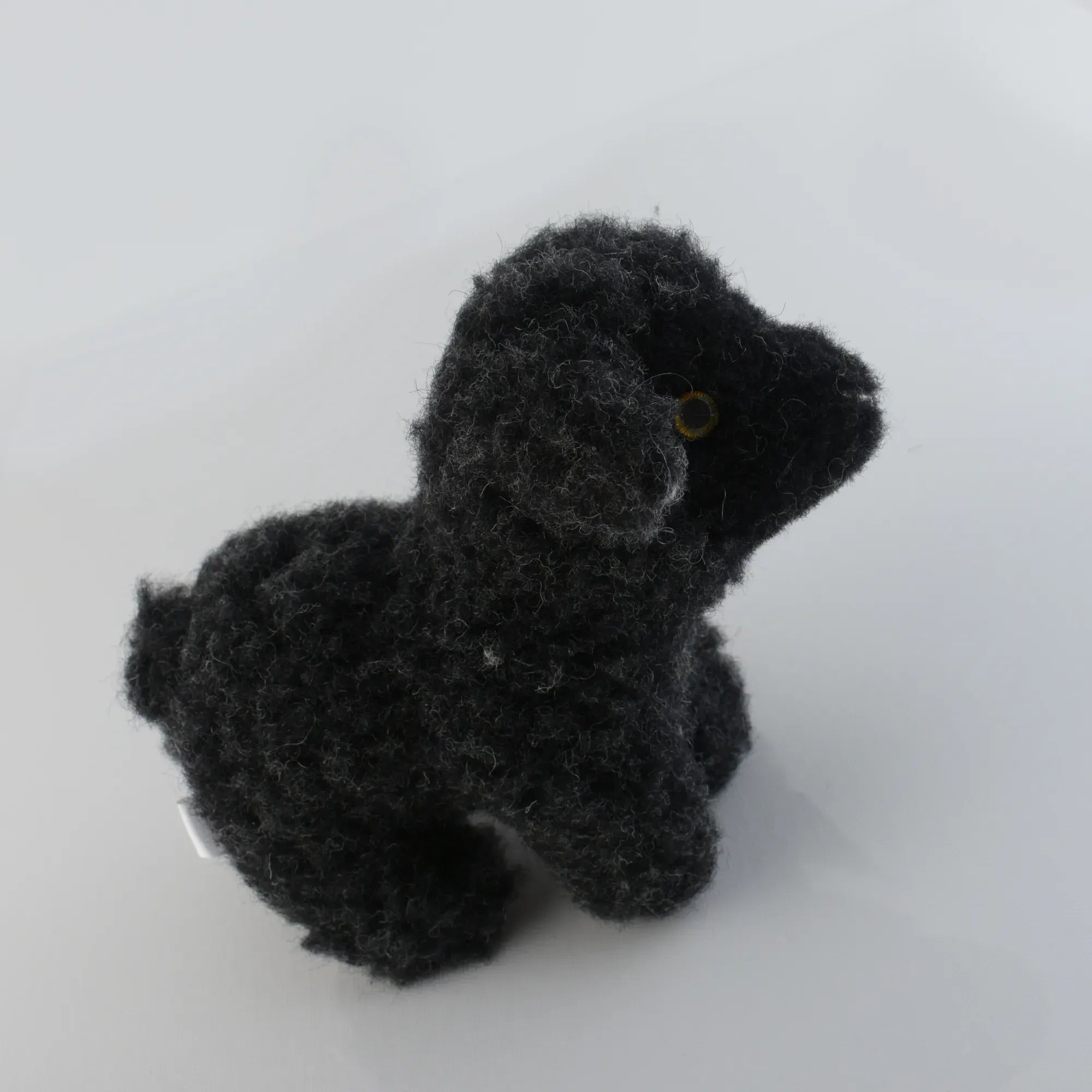 Yoko Wool Black Wool | Sheep